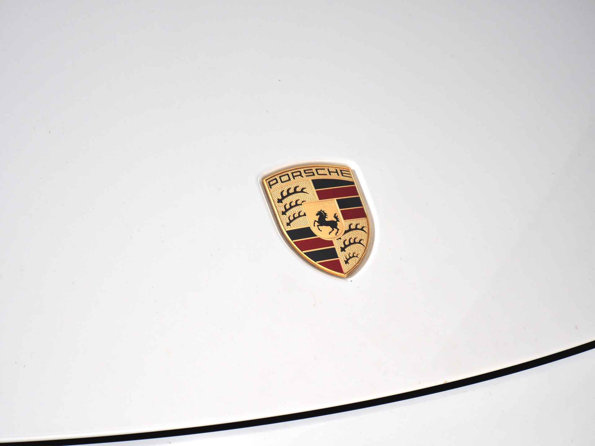 Porsche 911 3.8 Carrera 4S | Sport Chrono Pack | Panoramadak | Navigatie | Stoelverwarming | Achteruitrijcamera | Parkeersensoren voor- en achter | Sportuitlaat | - 16/35