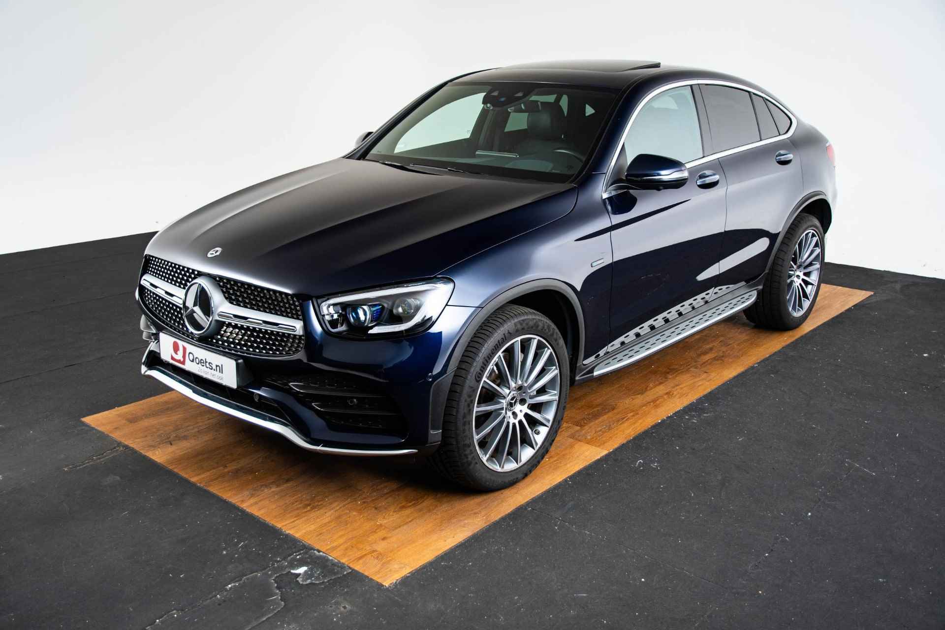 Mercedes-Benz GLC-klasse Coupé 300e 4MATIC Premium AMG - Panoramadak - Burmester - Keyless GO - Parkeerpakket met 360 camera - Head-Up Display - 42/55