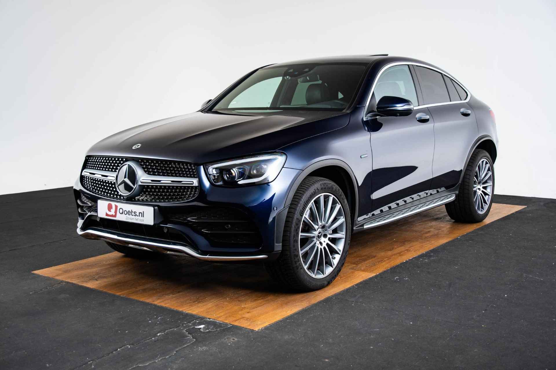 Mercedes-Benz GLC-klasse Coupé 300e 4MATIC Premium AMG - Panoramadak - Burmester - Keyless GO - Parkeerpakket met 360 camera - Head-Up Display - 50/56