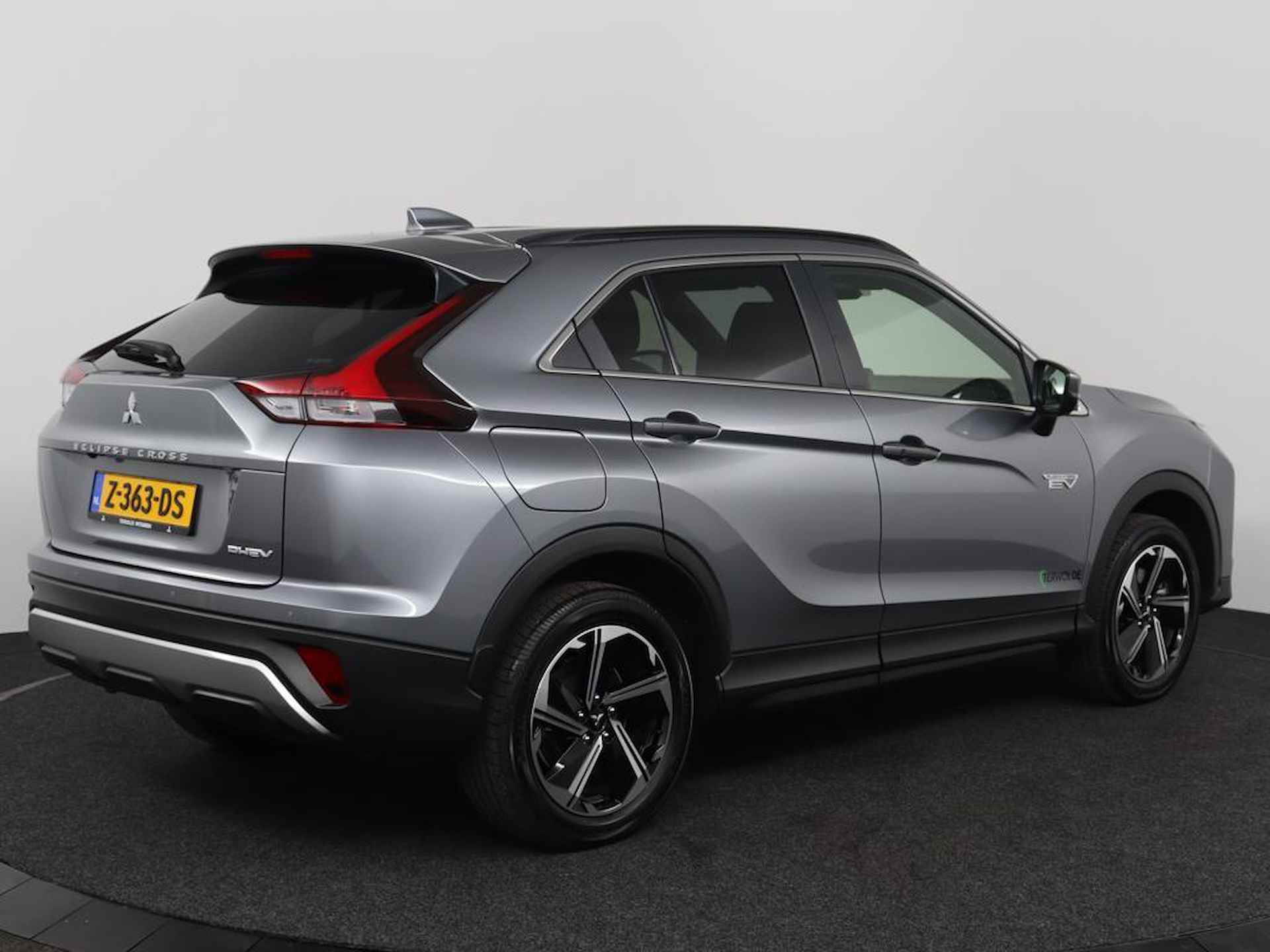 Mitsubishi Eclipse Cross 2.4 PHEV Intense+ | Navigatie | Stoelverwarming | Climate Control | Metallic Lak | LED Koplampen | Cruise Control | - 2/57