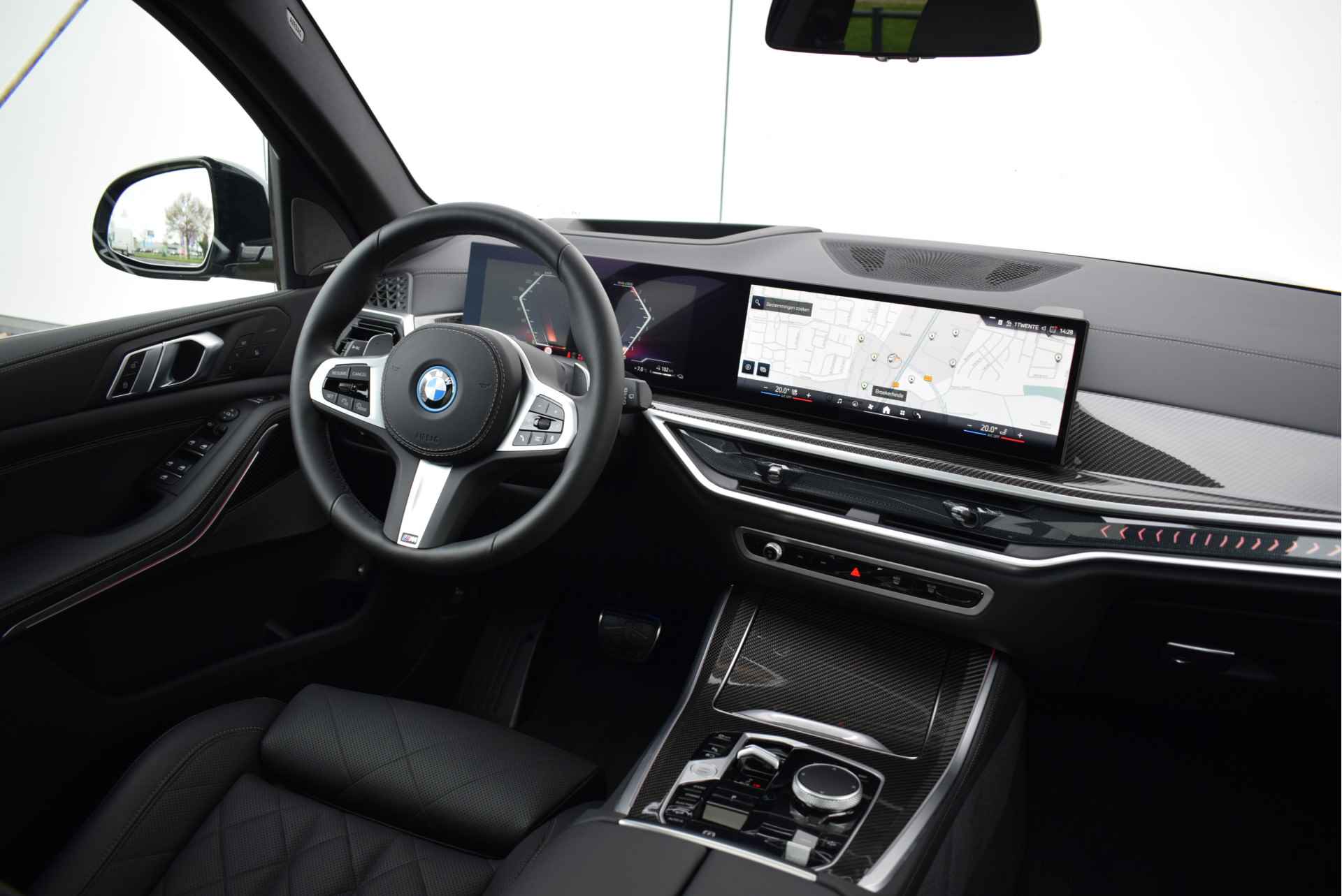 BMW X5 xDrive50e High Executive M Sport Automaat / Panoramadak Sky Lounge / Trekhaak / Parking Assistant Professional / Soft-Close / Stoelventilatie / Comfort Access - 18/37