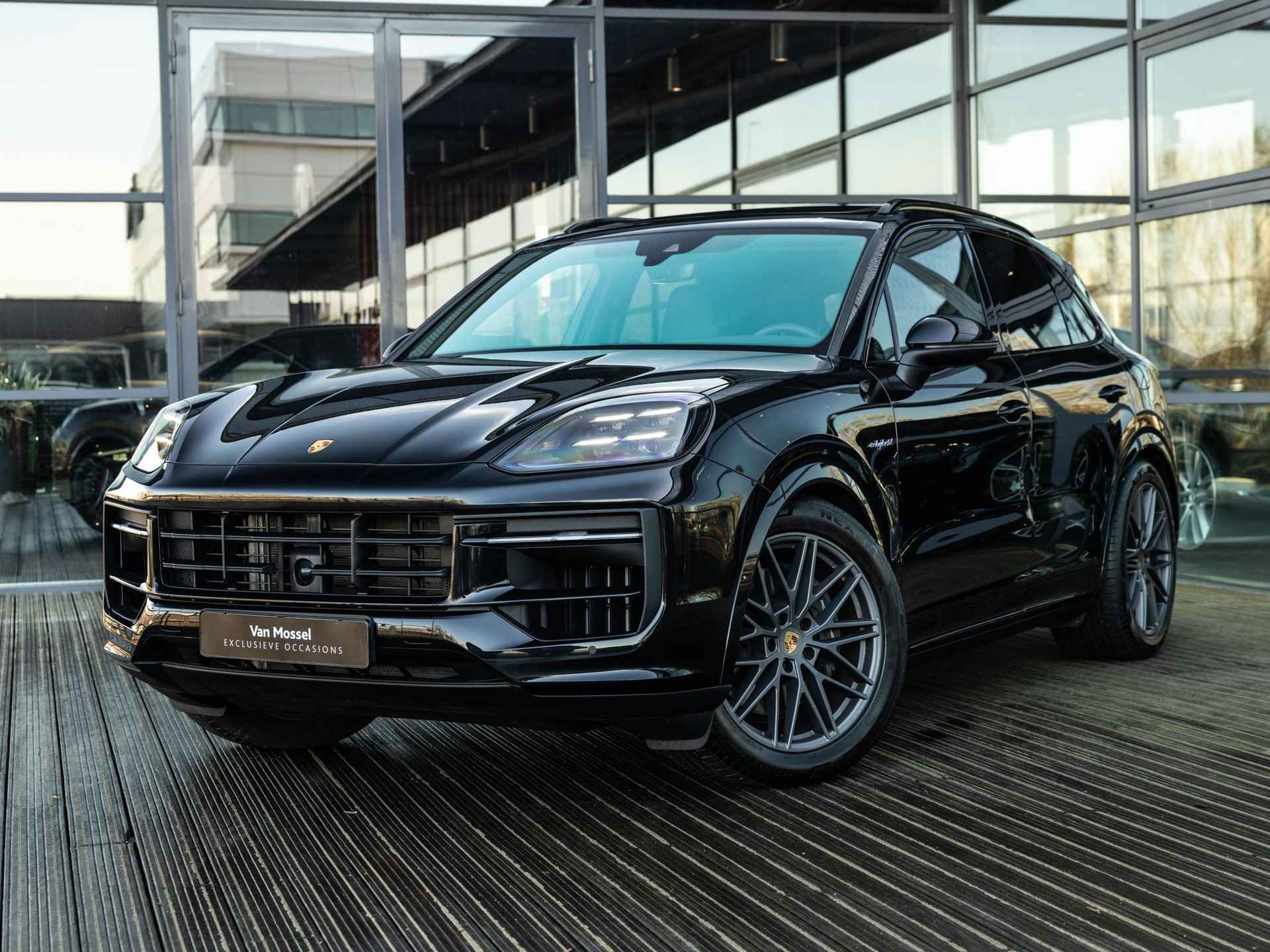 Porsche Cayenne 3.0 E-Hybrid | SPORTDESIGN | SPORTCHRONO | SPORTEINDPIJPEN | BOSE | ADAPTIVE CRUISE CONTROL | MATRIX LED | PANORAMA/SCHUIF-KANTELDAK | 18-WEG STOELEN | PASM LUCHTVERING | SFEERVERLICHTING | ELEKTR.TREKHAAK | - 2/50