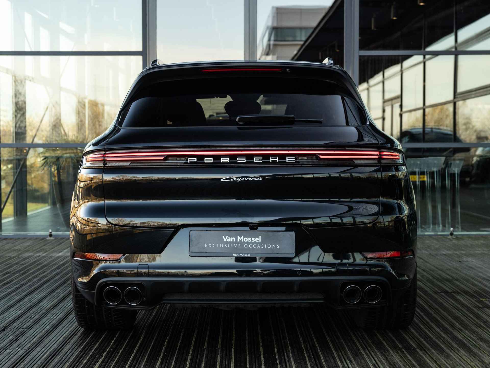 Porsche Cayenne 3.0 E-Hybrid | SPORTDESIGN | SPORTCHRONO | SPORTEINDPIJPEN | BOSE | ADAPTIVE CRUISE CONTROL | MATRIX LED | PANORAMA/SCHUIF-KANTELDAK | 18-WEG STOELEN | PASM LUCHTVERING | SFEERVERLICHTING | ELEKTR.TREKHAAK | - 6/50