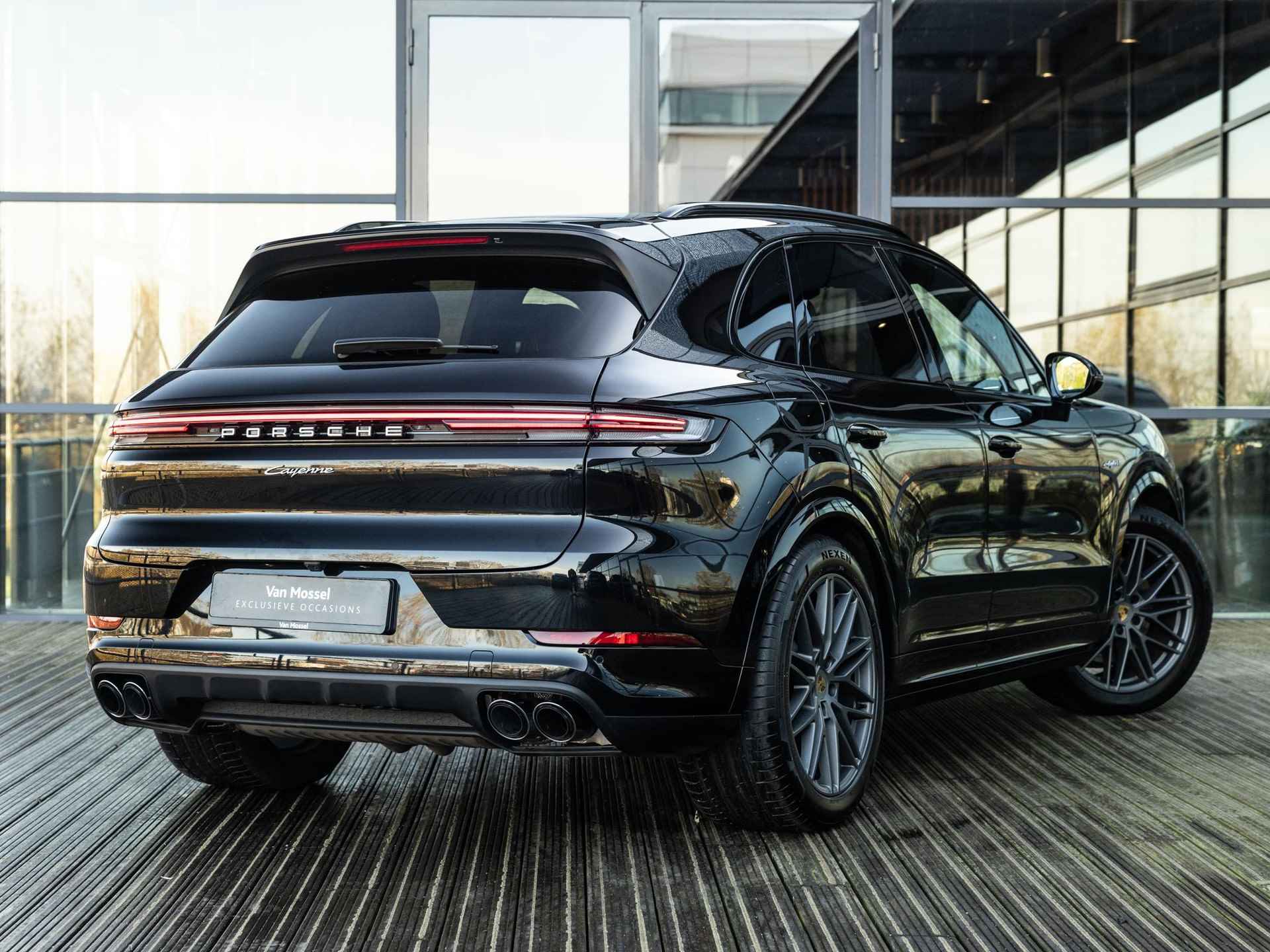 Porsche Cayenne 3.0 E-Hybrid | SPORTDESIGN | SPORTCHRONO | SPORTEINDPIJPEN | BOSE | ADAPTIVE CRUISE CONTROL | MATRIX LED | PANORAMA/SCHUIF-KANTELDAK | 18-WEG STOELEN | PASM LUCHTVERING | SFEERVERLICHTING | ELEKTR.TREKHAAK | - 7/50