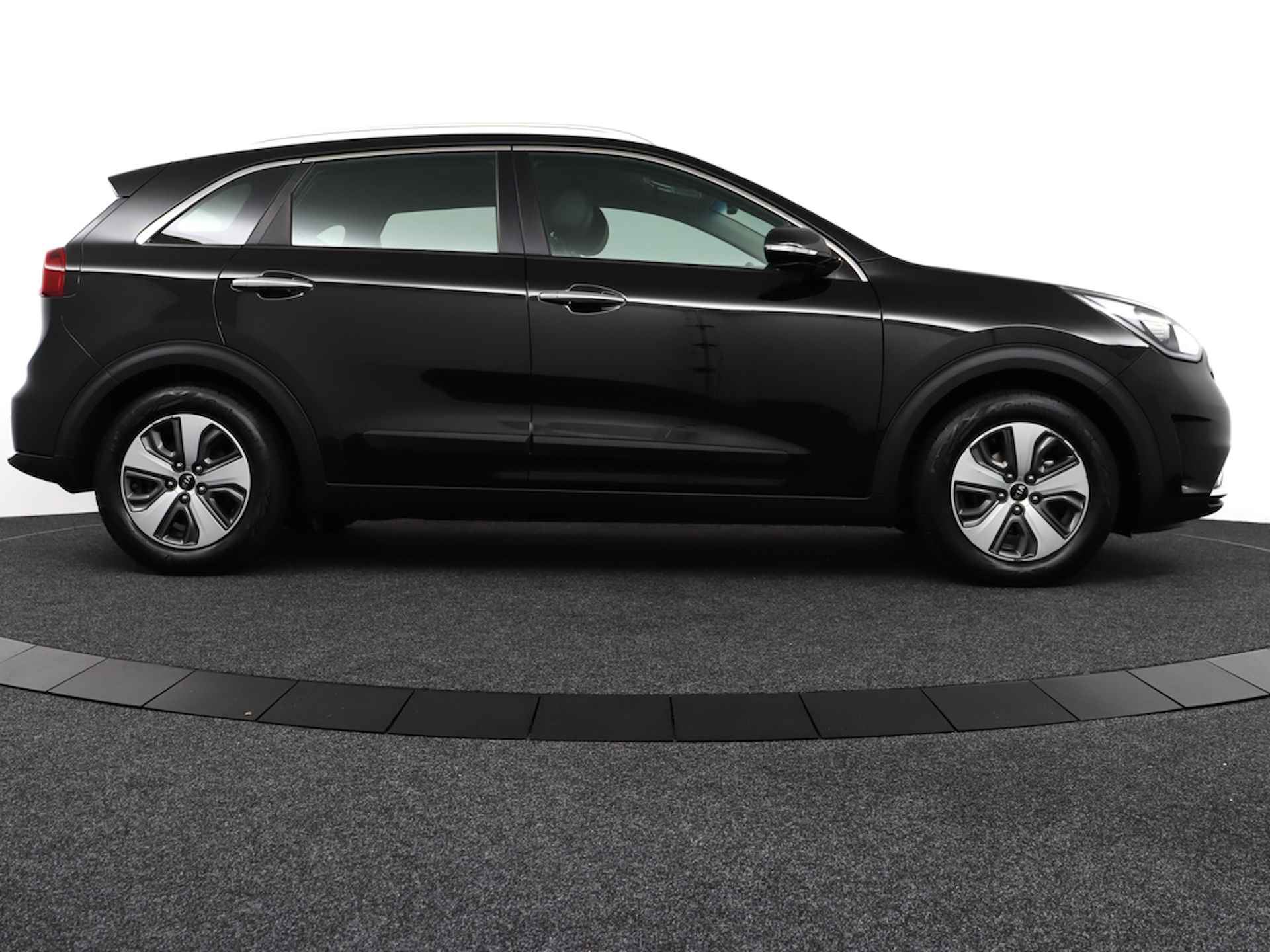 Kia Niro 1.6 GDI HYBRID DYNAMICLINE DCT6 AUTOMAAT ECC/CRUISE/NAV/CAMERA/REGEN.SENS/PARK.SENS/AFN.TREKHAAK - 8/46