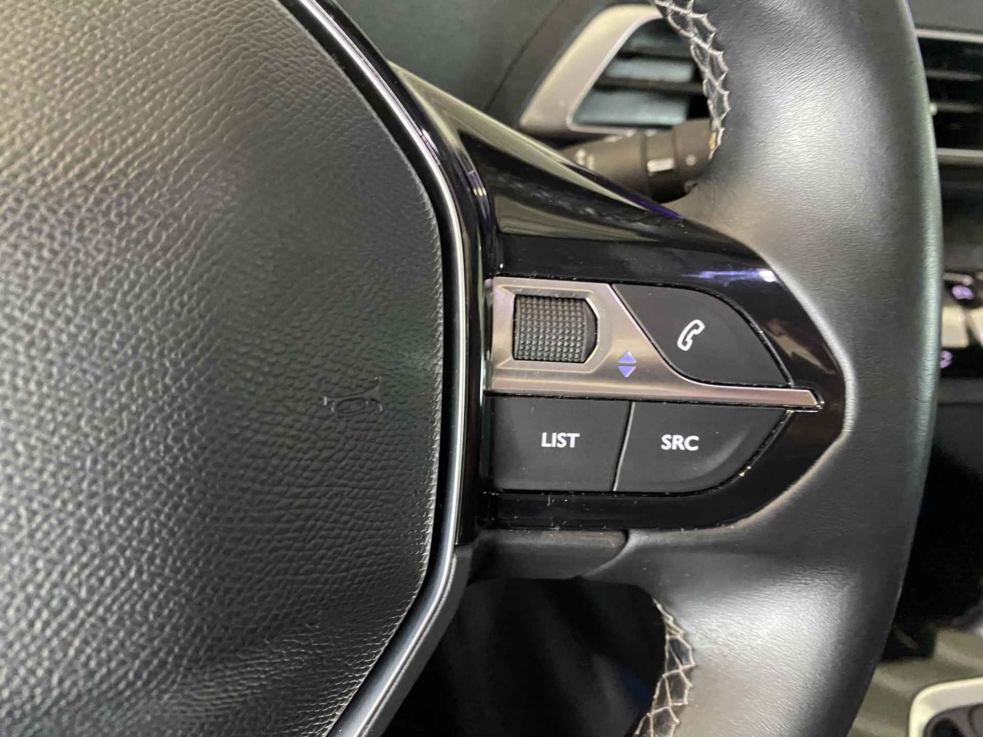 Peugeot 3008 1.2 GT Line | Nav | Apple Carplay/Android Auto | Schuifkanteldak | Camera | Slechts 61000km! - 19/48