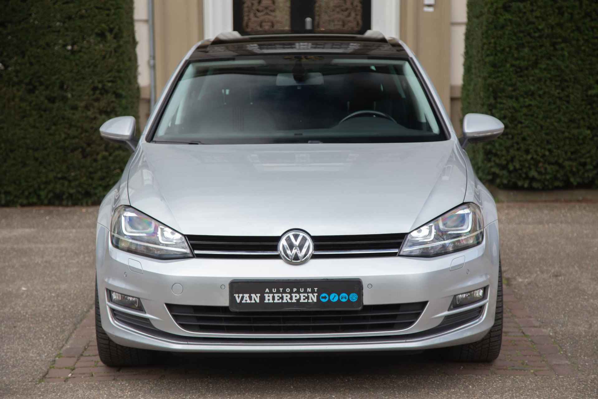Volkswagen Golf 1.2 TSI AllStar Trekhaak | Pano | Xenon | 19 inch - 7/43