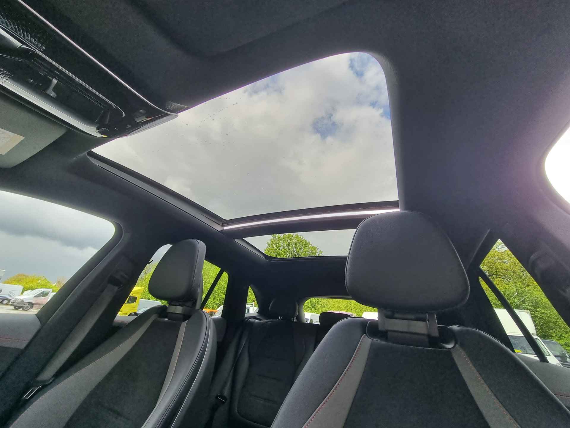 Mercedes-Benz EQE SUV 300 Sport Edition | Memorypakket | Panoramadak | 360° Camera | Apple Carplay - 14/21