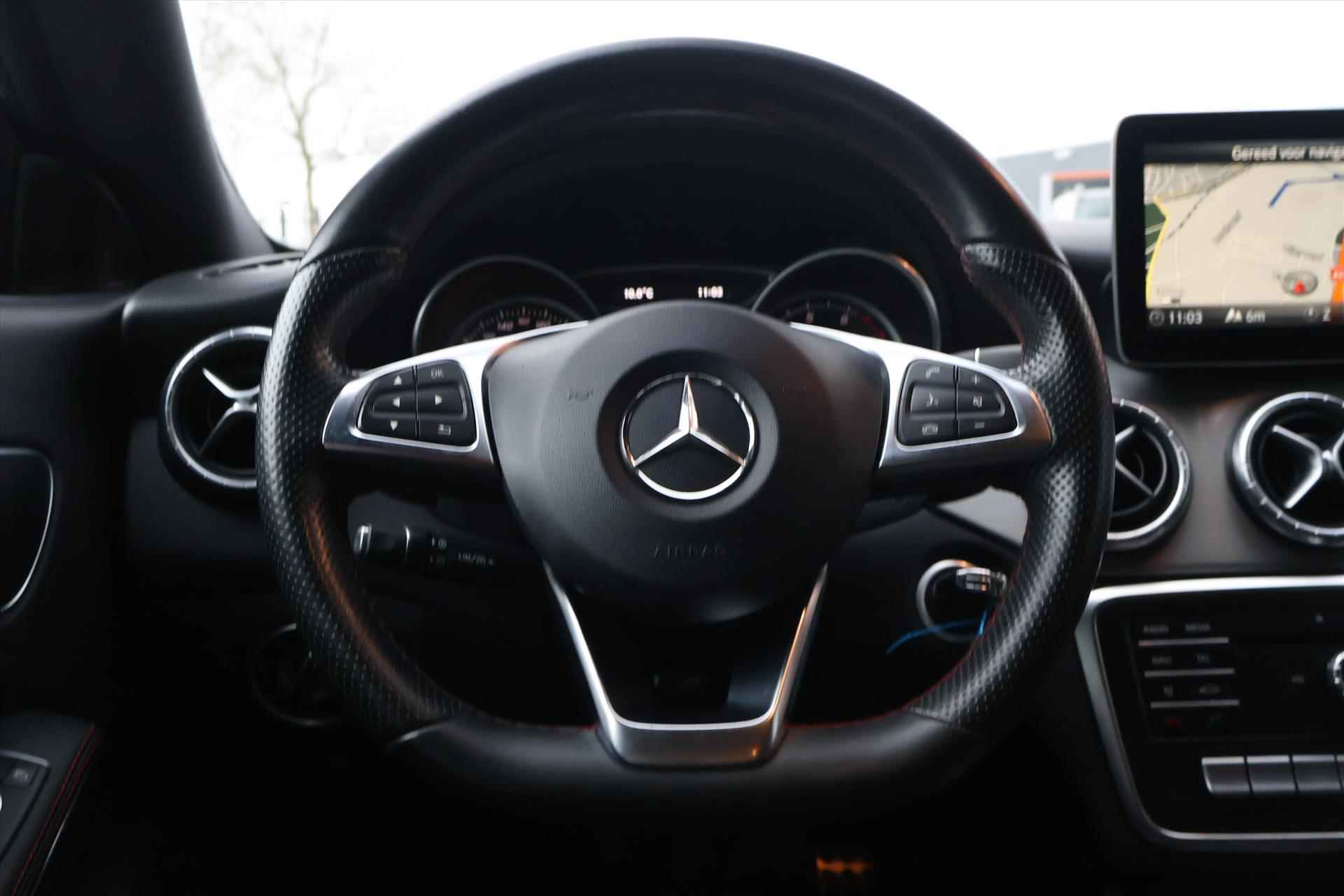 Mercedes CLA-Klasse Shooting Brake 180 AMG-LINE I Navi I LED I Night Pakket I Parkeersensoren - 19/43