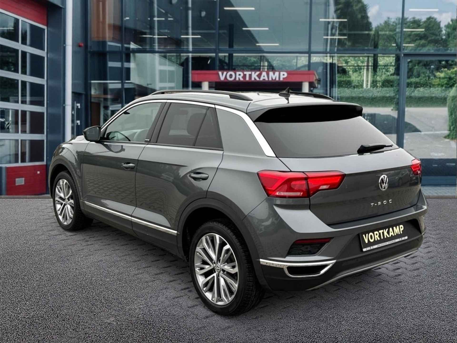 VOLKSWAGEN T-roc 1.5 TSI UNITED PANO-DAK/CAMERA/NAVI/ACC/STOELVERW/PDC - 7/24