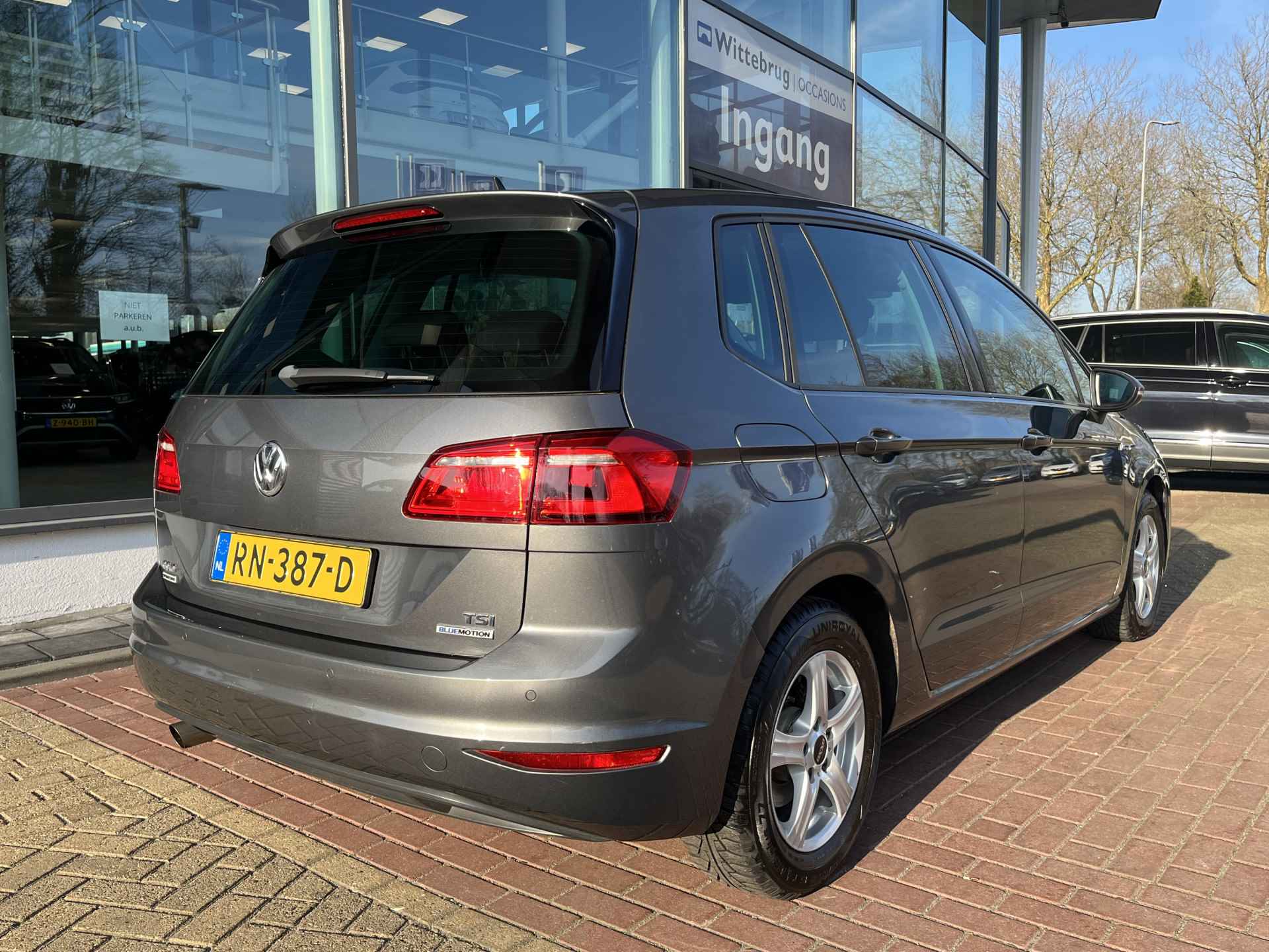 Volkswagen Golf Sportsvan 1.0 TSI Comfortline / Automaat / Cruise control / Navigatie / Climate control / Parkeersensoren - 14/26