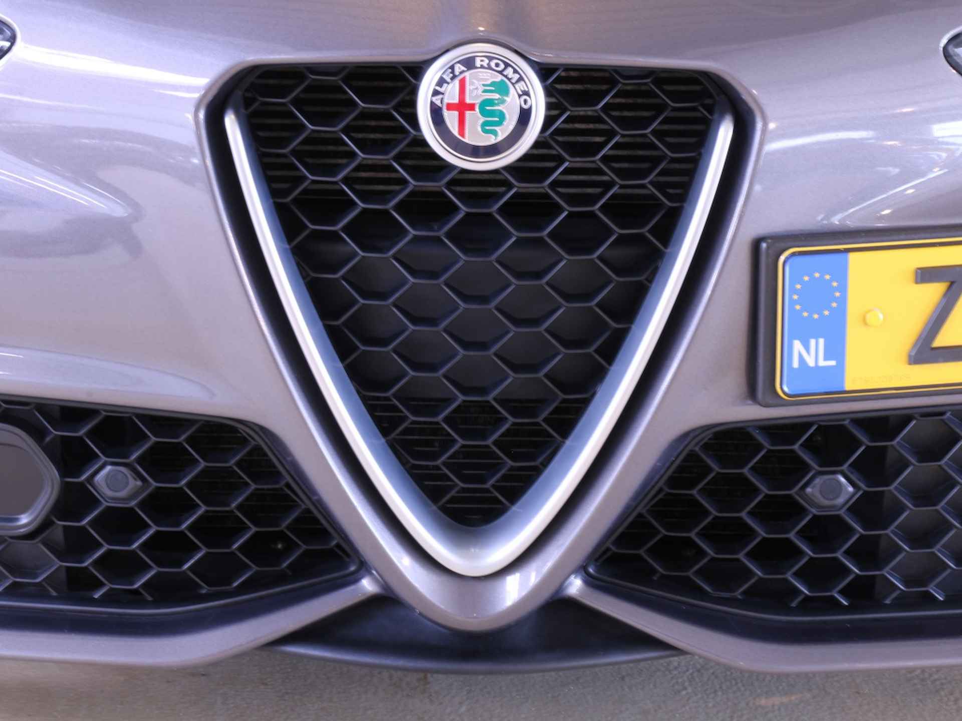 Alfa romeo Giulia 2.0T 200pk | VELOCE IN- EN EXTERIEUR - 14/22