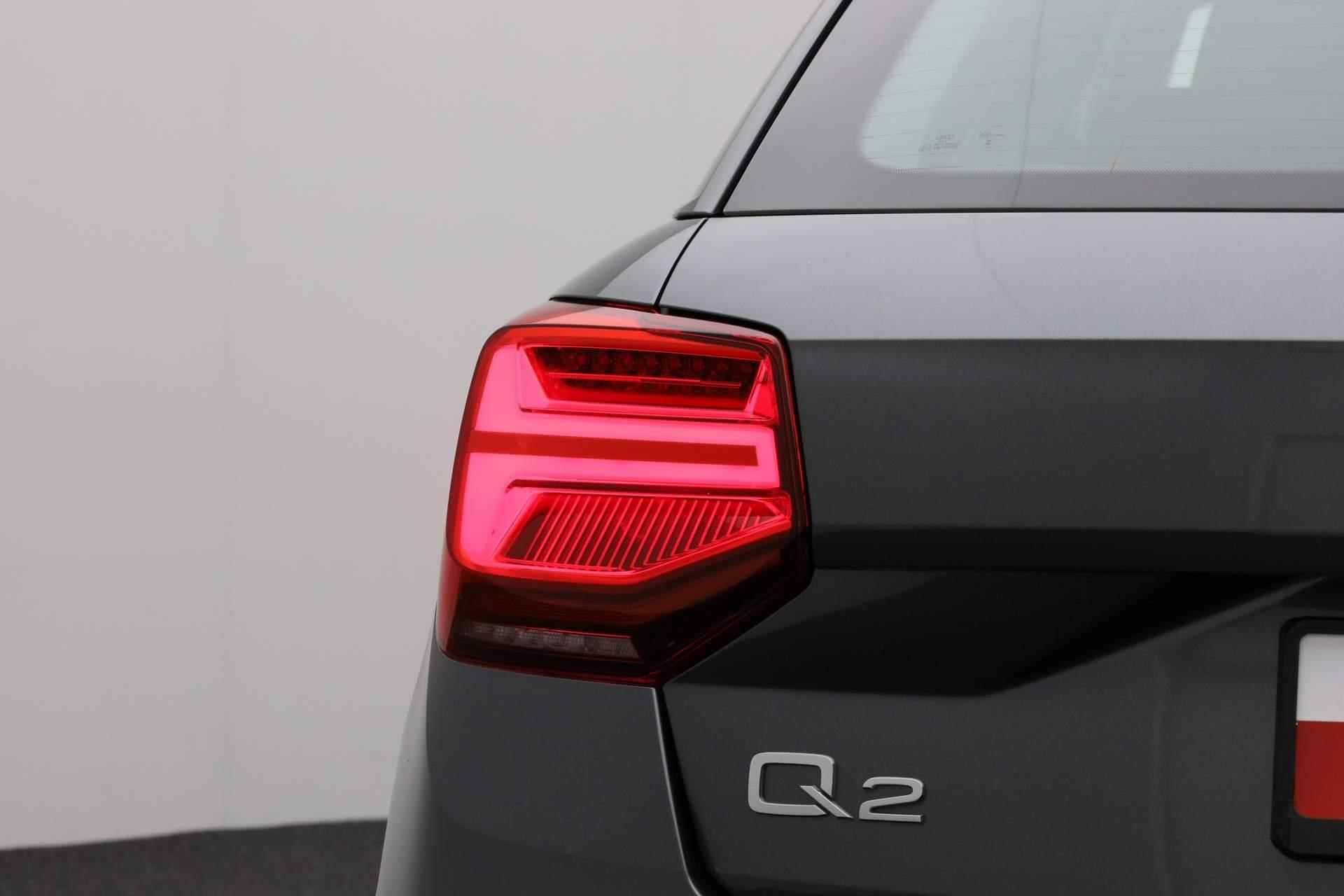 Audi Q2 35 TFSI 150PK S-tronic S Edition | Trekhaak | Matrix LED | Keyless | 19 inch | Leer/alcantara | Navi | ACC - 13/40