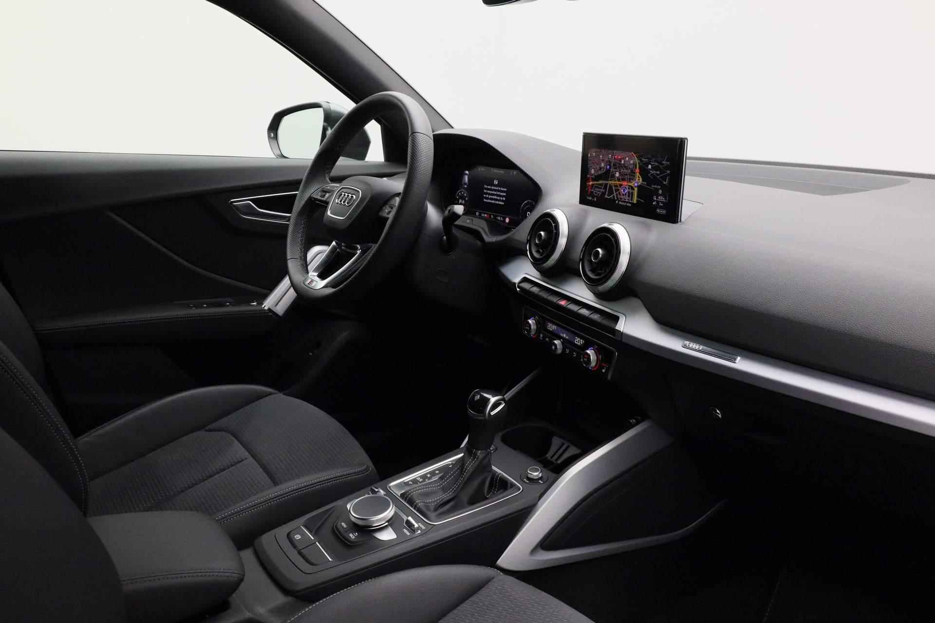 Audi Q2 35 TFSI 150PK S-tronic S Edition | Trekhaak | Matrix LED | Keyless | 19 inch | Leer/alcantara | Navi | ACC - 36/40