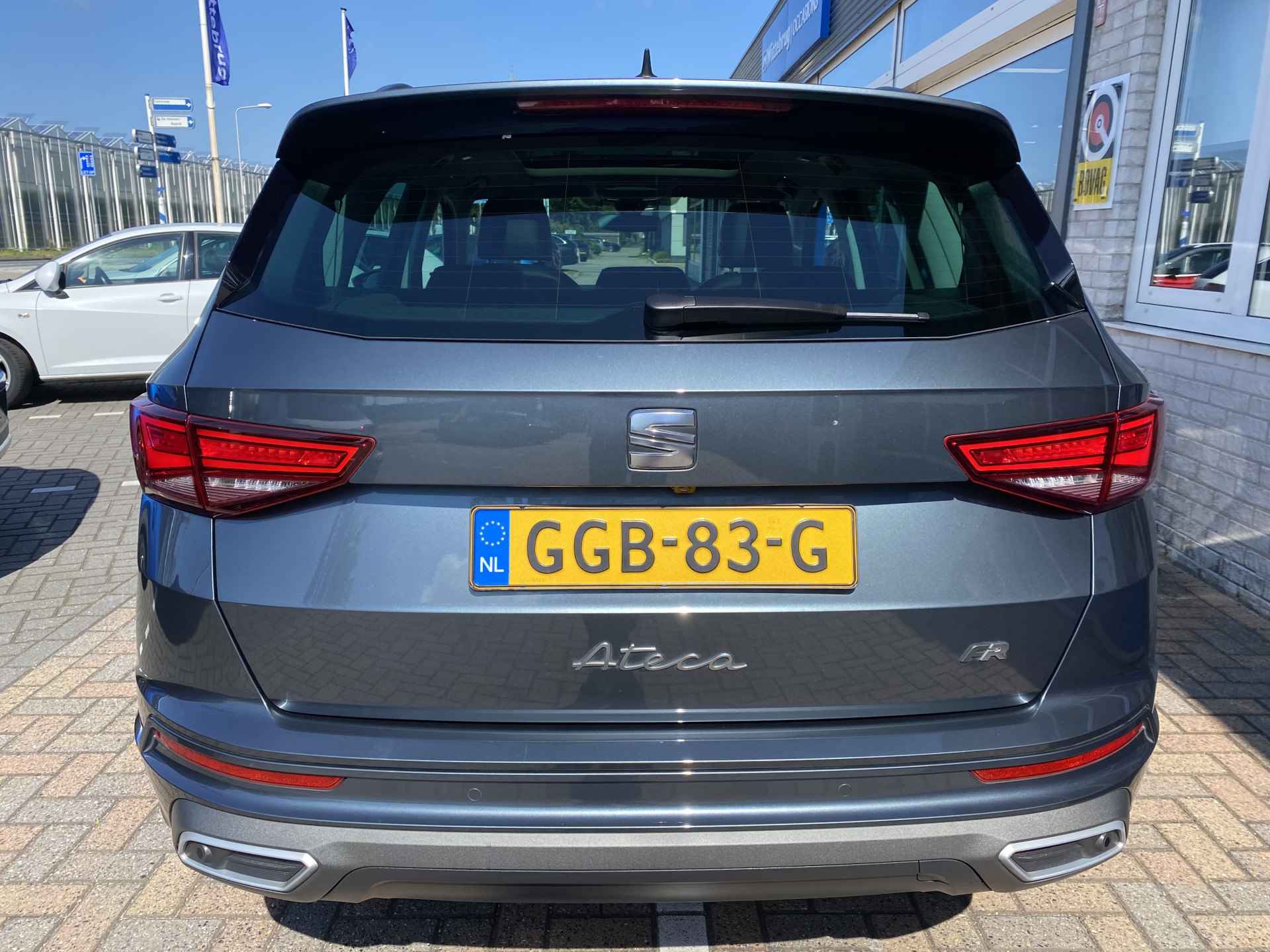 SEAT Ateca 1.5 TSI FR Business Intense / AUTOMAAT/ PANO/ BEATS AUDIO/ CAMERA/ PARK. SENSOREN/ LED/ KEYLESS/ STOEL EN STUUR VERWARM./ VIRTUAL COCKPIT/ ADAPT. CRUISE/ APP CONNECT/ NAVI/ CLIMA/ DAB/ 18" LMV/ - 38/44