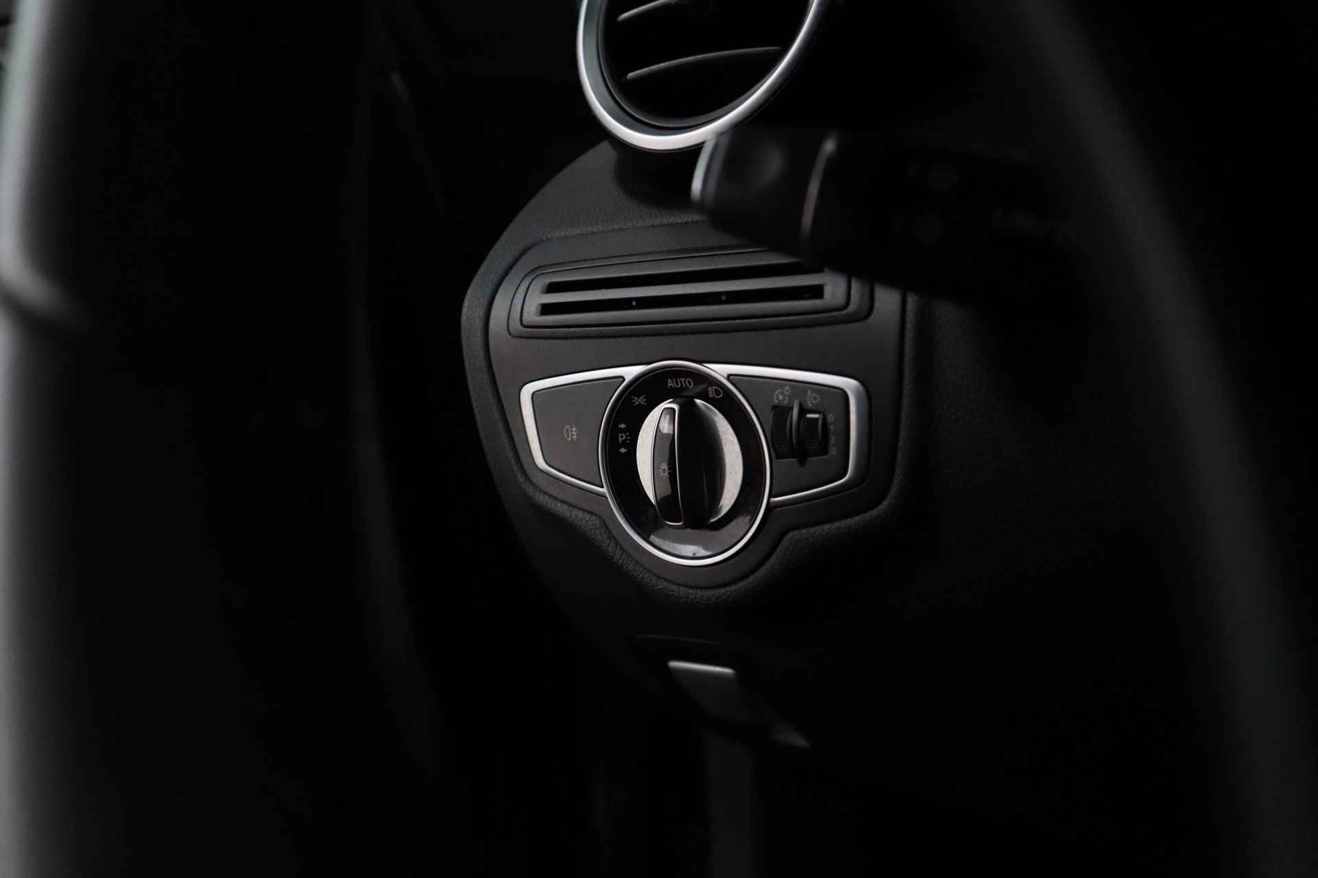 Mercedes-Benz C-Klasse Estate 180 CDI Prestige Vol leer, Panorama, wegklapbare trekhaak - 39/41
