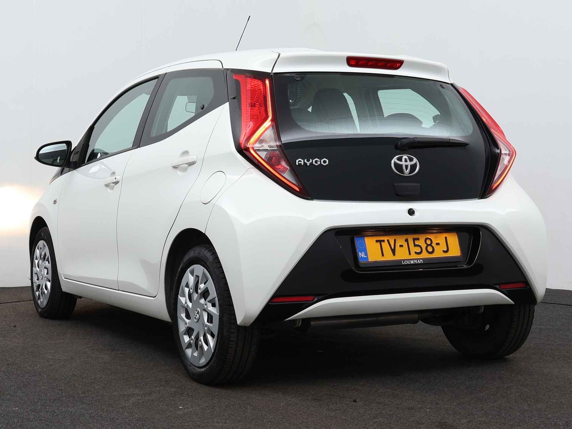 Toyota Aygo 1.0 VVT-i x-play | Apple CarPlay | Android Auto | - 14/37