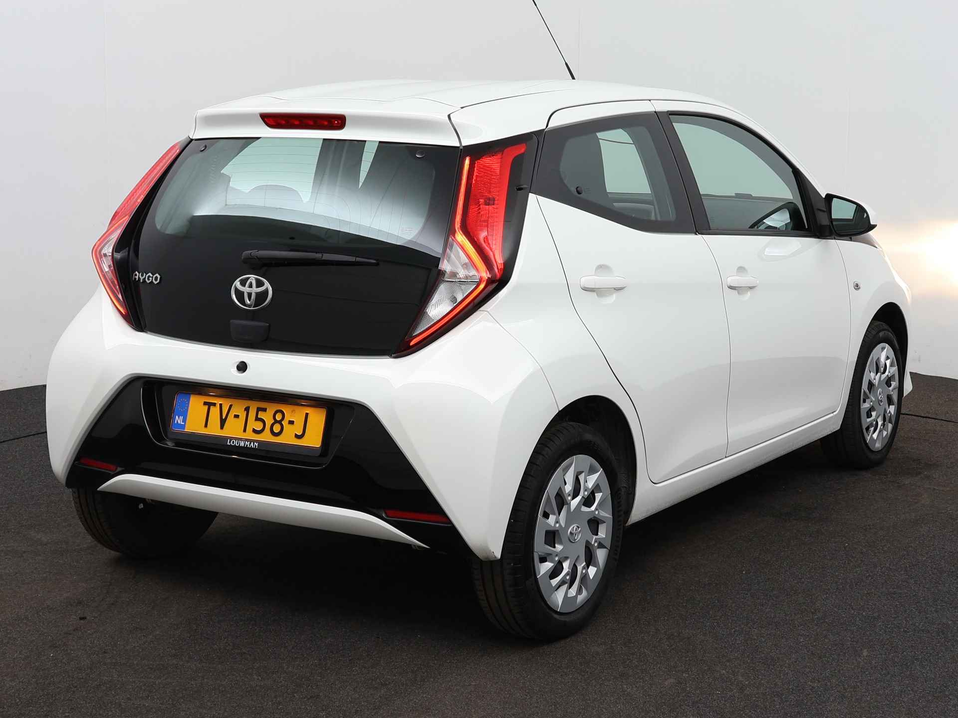 Toyota Aygo 1.0 VVT-i x-play | Apple CarPlay | Android Auto | - 15/37