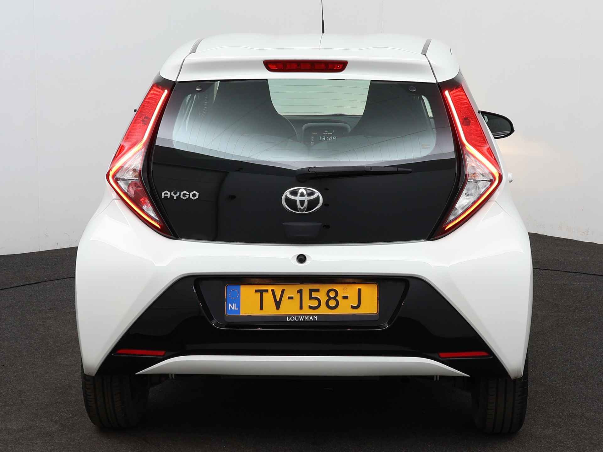 Toyota Aygo 1.0 VVT-i x-play | Apple CarPlay | Android Auto | - 26/37