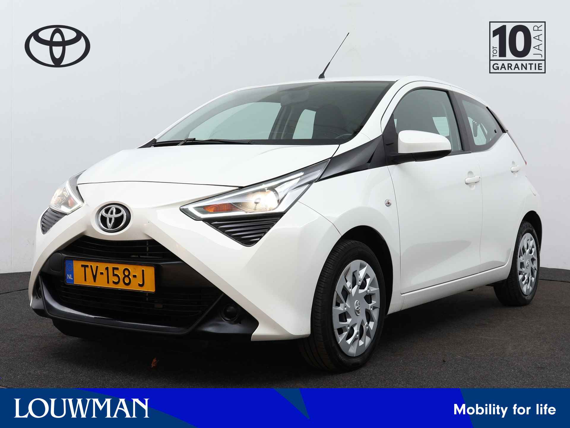 Toyota Aygo 1.0 VVT-i x-play | Apple CarPlay | Android Auto | - 1/37