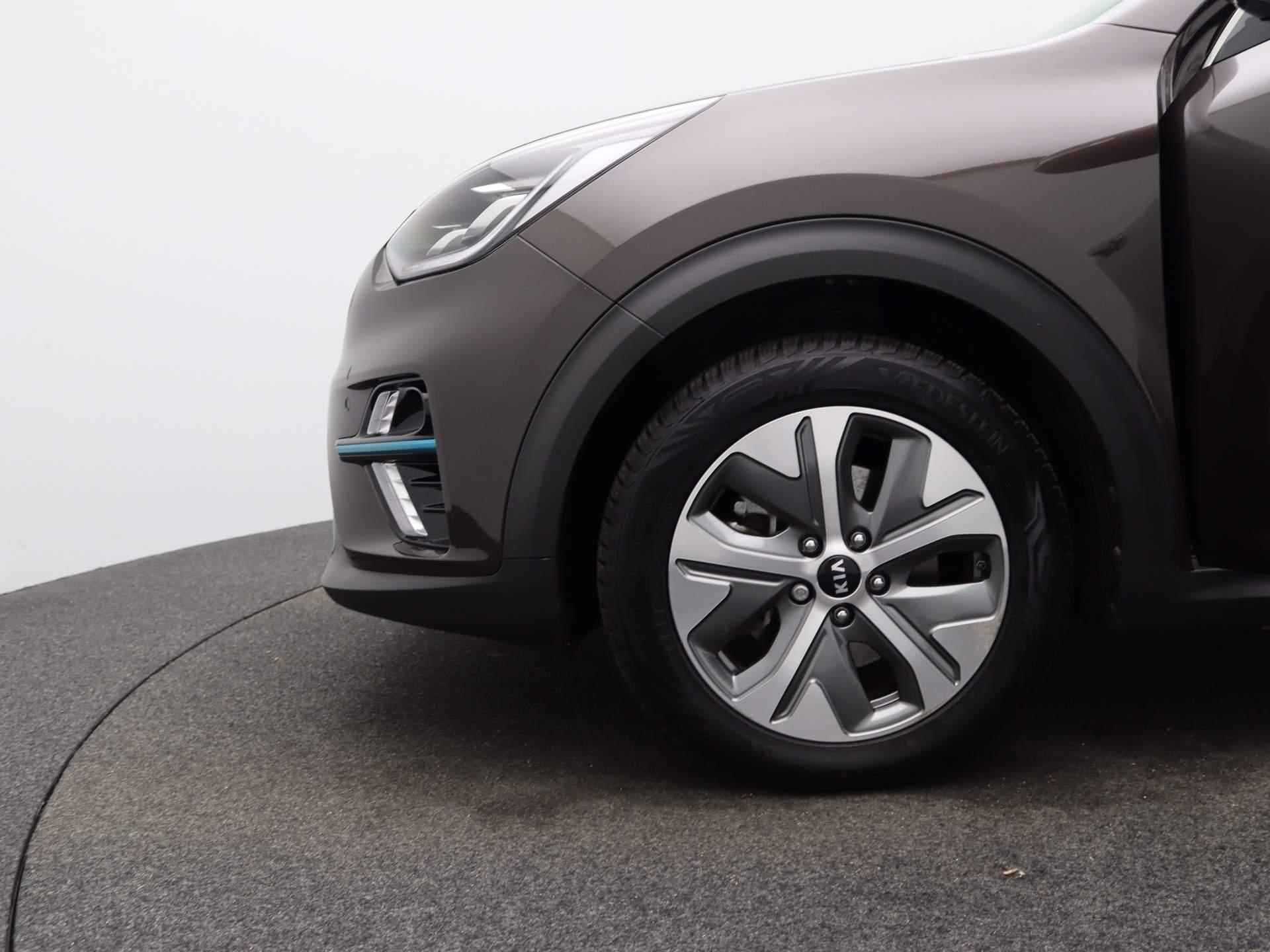 Kia e-Niro ExecutiveLine 64 kWh Leder | Stoelverwarming | Keyless | JBL | Camera | Navi | All Season | Cruise | Clima - 32/47