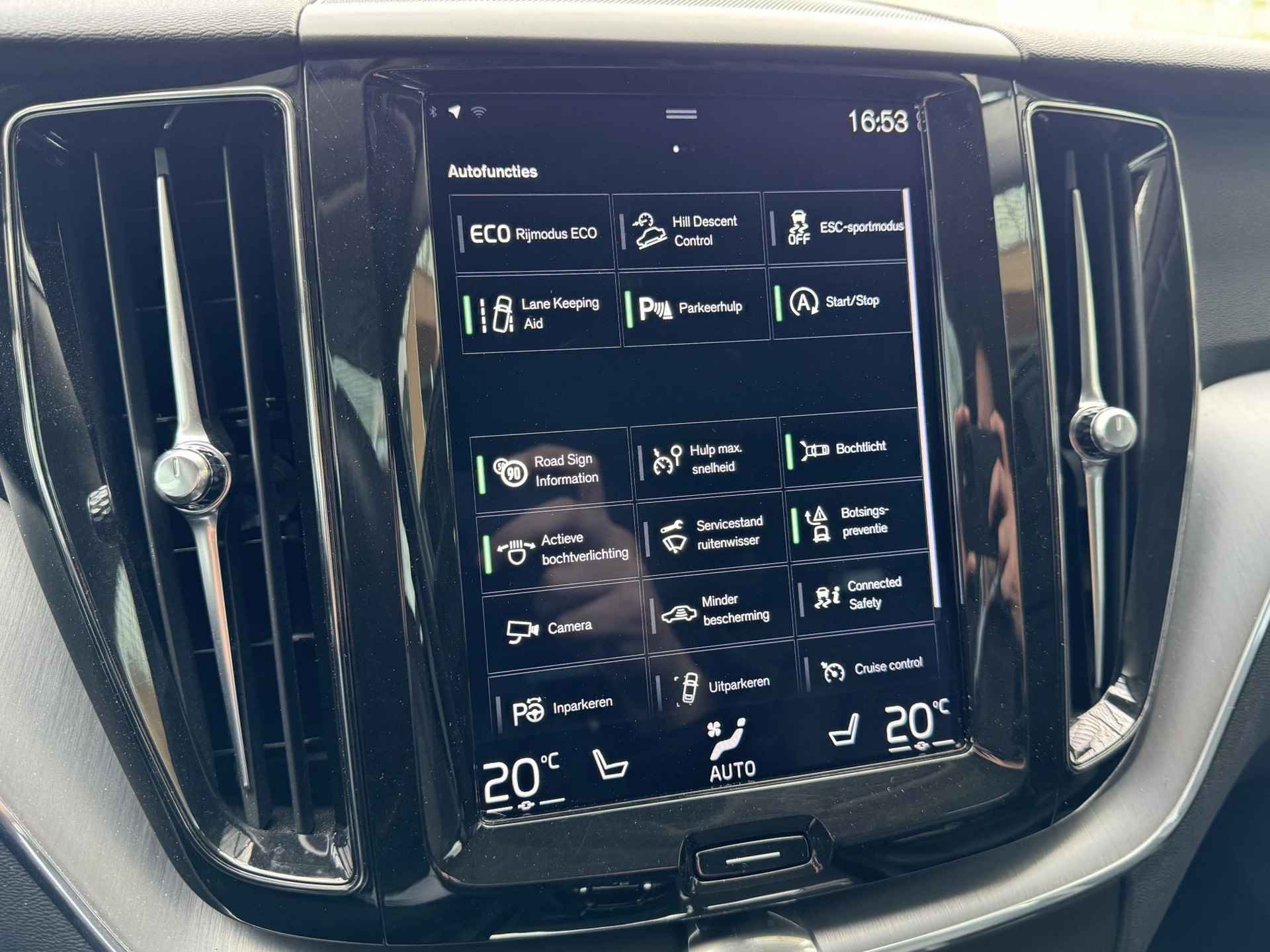 Volvo XC60 2.0 T5 AWD Momentum | Leer | Stoelverwarming | Navigatie | - 11/17