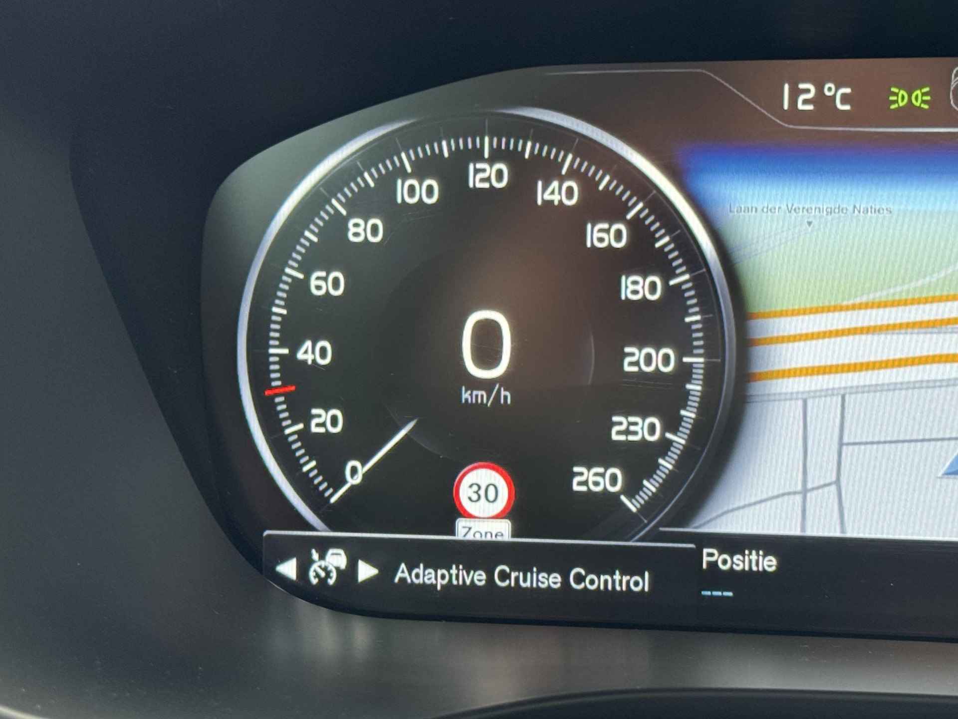 Volvo XC60 2.0 T5 AWD Momentum | Leer | Stoelverwarming | Navigatie | - 13/17