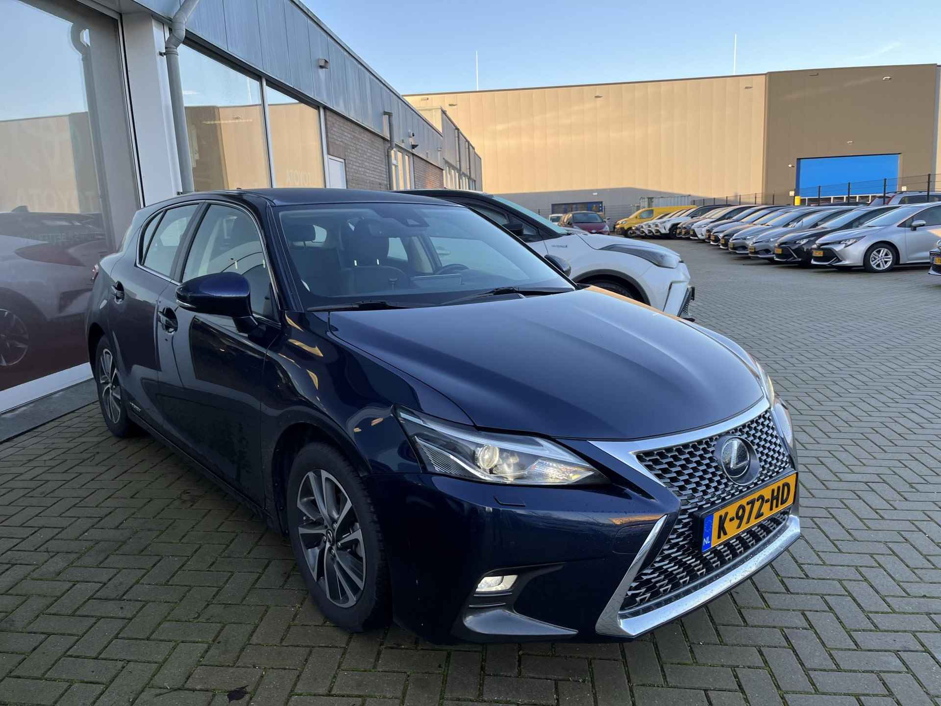 Lexus CT 200h Ultimate Edition | 1e Eigenaar | BTW | NL-auto | LED | Navigatie | NW All-Season banden | December 2020 | - 2/15