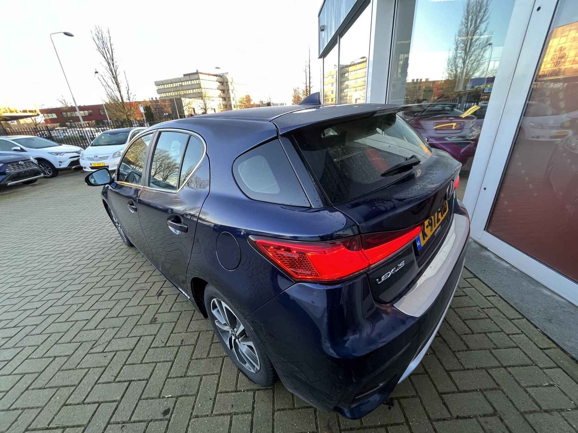 Lexus CT 200h Ultimate Edition | 1e Eigenaar | BTW | NL-auto | LED | Navigatie | NW All-Season banden | December 2020 | - 3/15