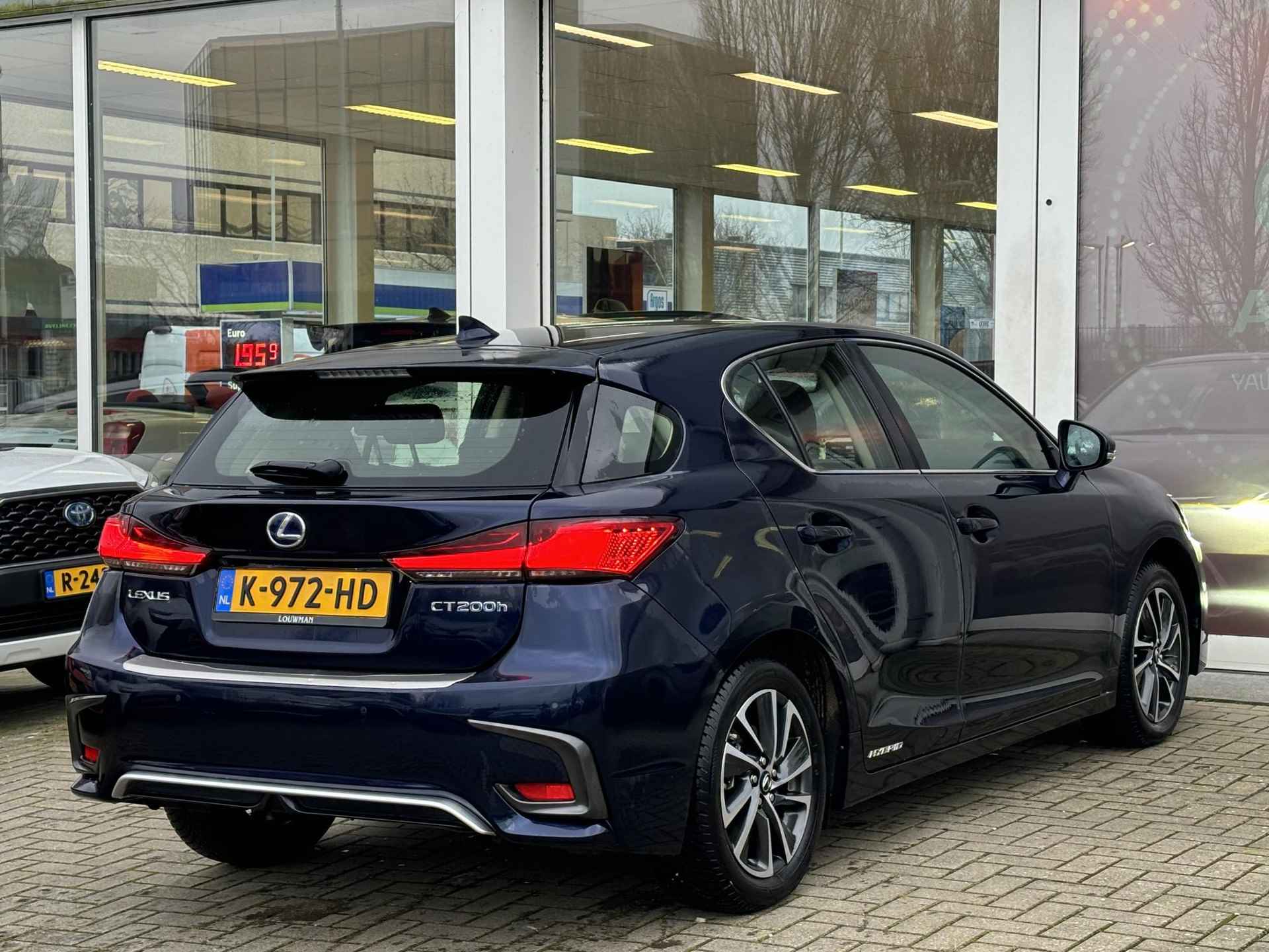 Lexus CT 200h Ultimate Edition | 1e Eigenaar | BTW | NL-auto | LED | Navigatie | NW All-Season banden | Keyless | Apple Carplay/Android Auto | - 6/37