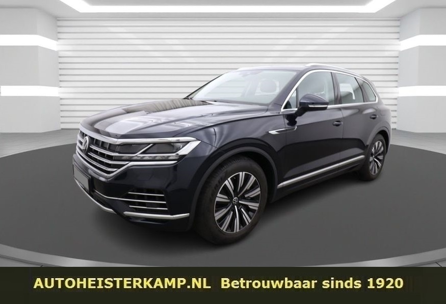 Volkswagen Touareg 3.0 TSi eHybrid 4MOTION ACC Panoramadak Luchtvering Comfortstoelen LED Matrix 19 Inch