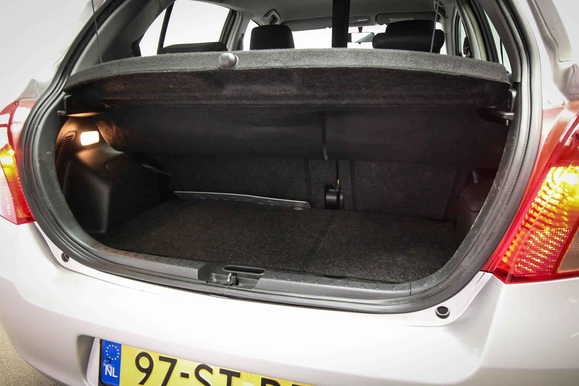 Toyota Yaris 1.3 VVTi Luna | CLIMA | TREKHAAK AFN. | 15" - 9/40