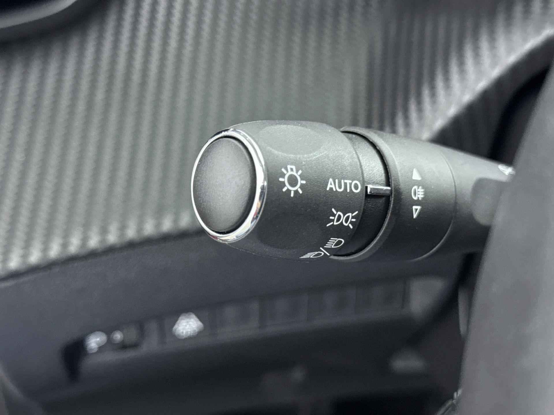 Peugeot 208 1.2 PureTech Allure Pack | airco | cruise controle | apple carplay - 28/33