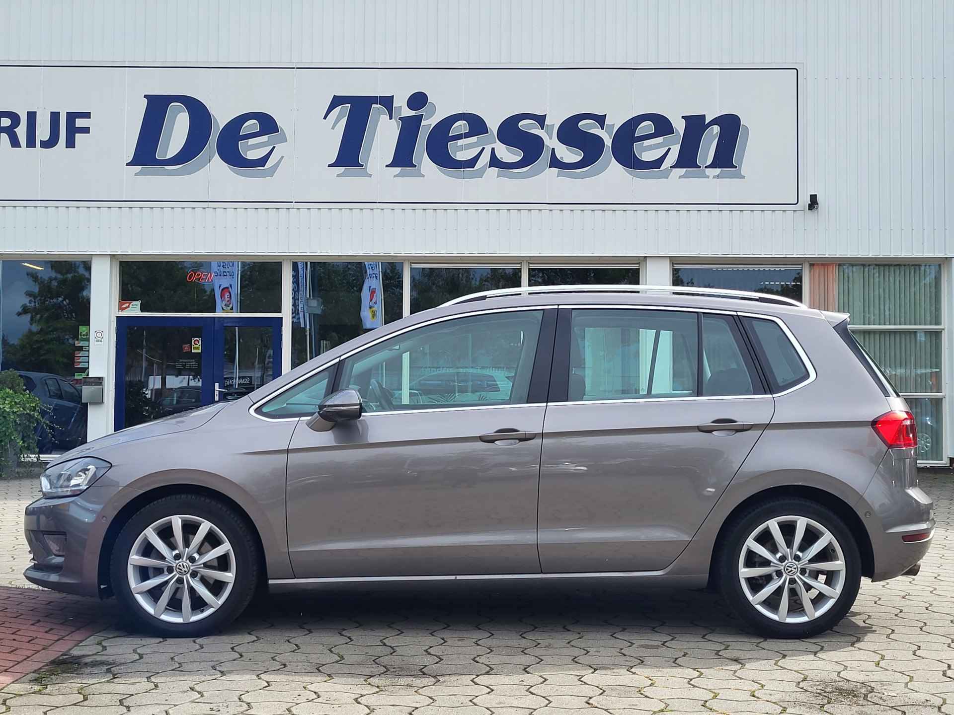 Volkswagen Golf Sportsvan 1.4 TSI Highline, Navi, Xenon, Pdc, Trekhaak, Stoelverw. Rijklaar met beurt & garantie! - 3/31