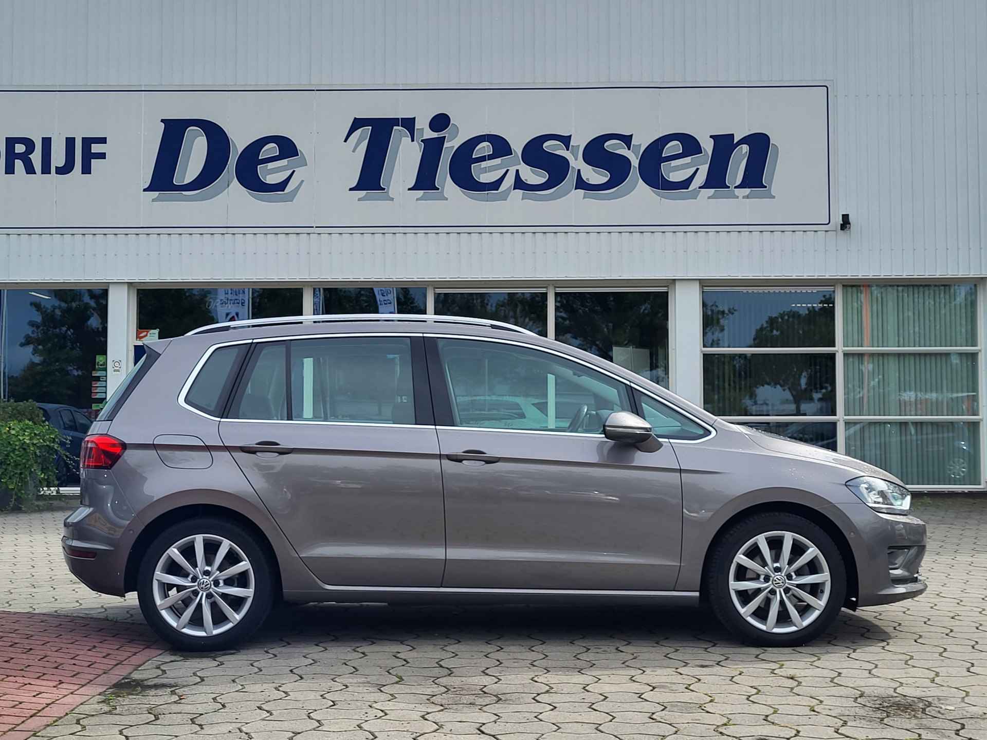 Volkswagen Golf Sportsvan 1.4 TSI Highline, Navi, Xenon, Pdc, Trekhaak, Stoelverw. Rijklaar met beurt & garantie! - 5/31