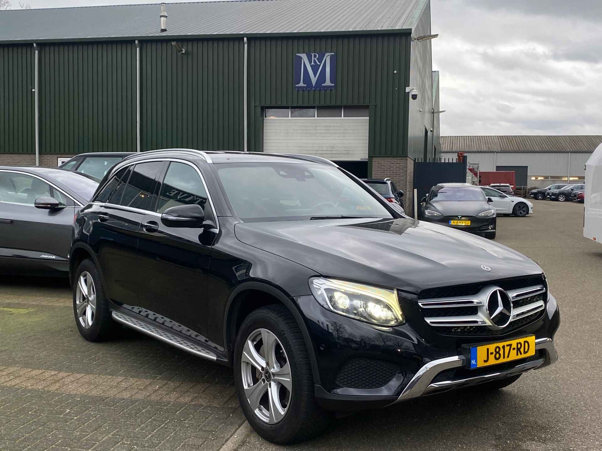 Mercedes-Benz GLC-klasse 250 d 4MATIC Premium Plus VAN: 39.900,- VOOR 37.440,- EINDEJAARSVOORDEEL: 2.460,- - 4/40