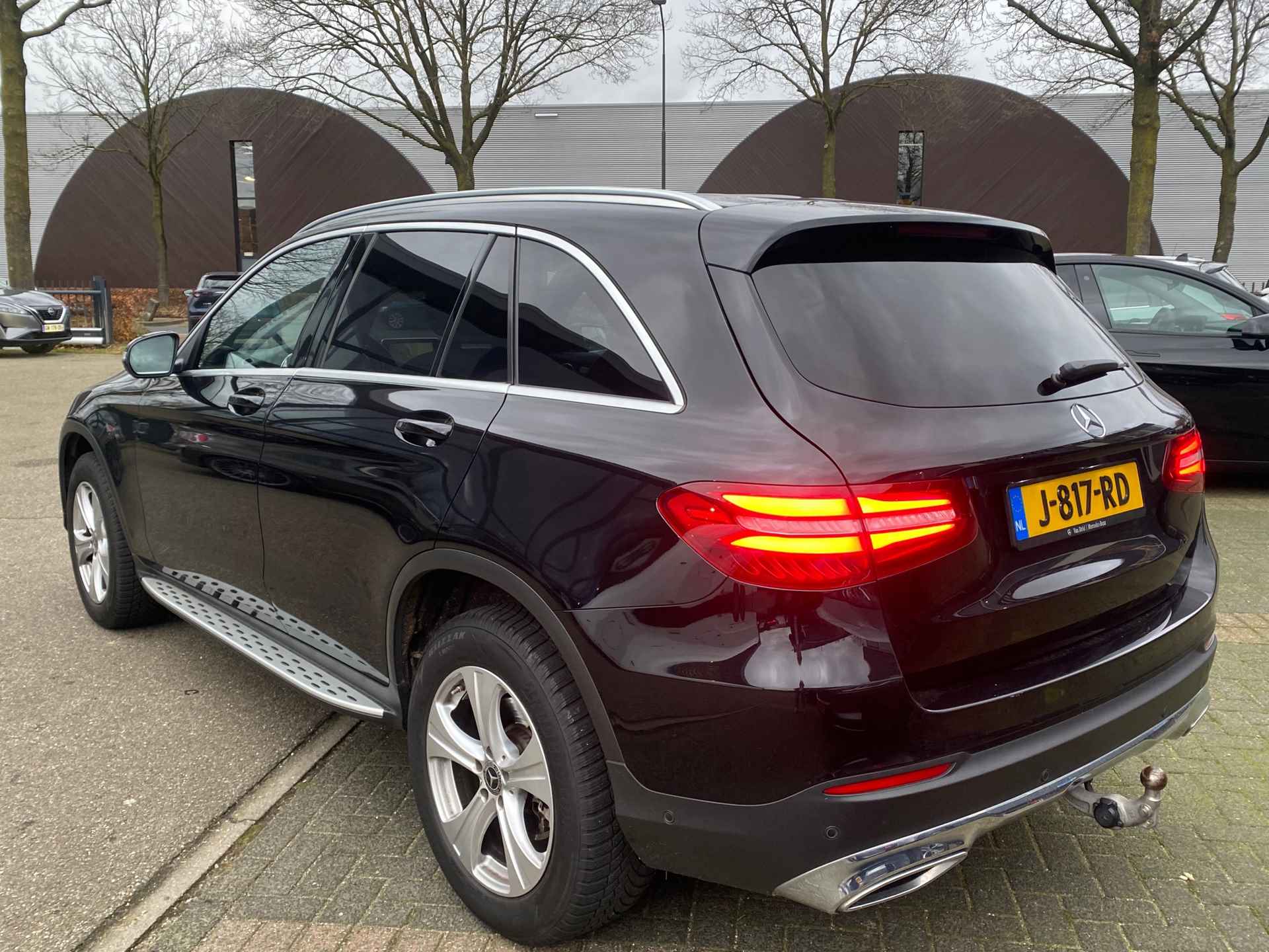 Mercedes-Benz GLC-klasse 250 d 4MATIC Premium Plus VAN: 39.900,- VOOR 37.440,- EINDEJAARSVOORDEEL: 2.460,- - 6/40