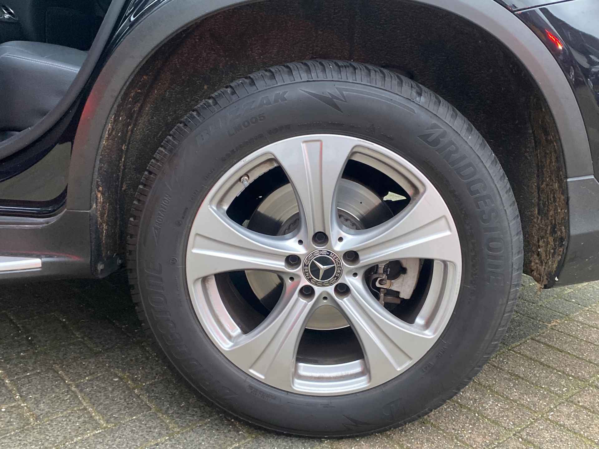 Mercedes-Benz GLC-klasse 250 d 4MATIC Premium Plus VAN: 39.900,- VOOR 37.440,- EINDEJAARSVOORDEEL: 2.460,- - 15/40