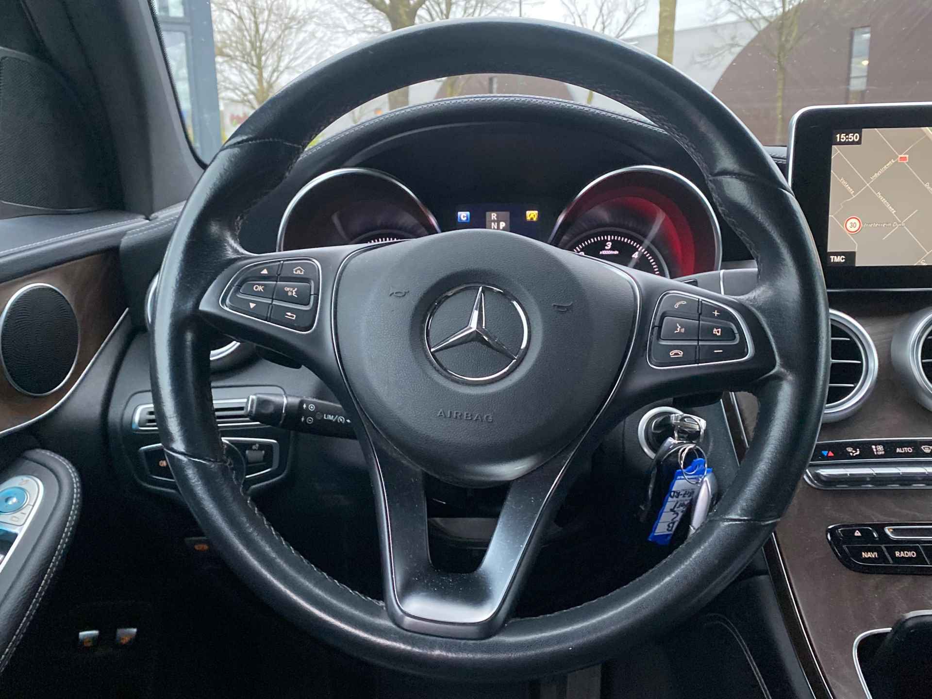 Mercedes-Benz GLC-klasse 250 d 4MATIC Premium Plus VAN: 39.900,- VOOR 37.440,- EINDEJAARSVOORDEEL: 2.460,- - 17/40