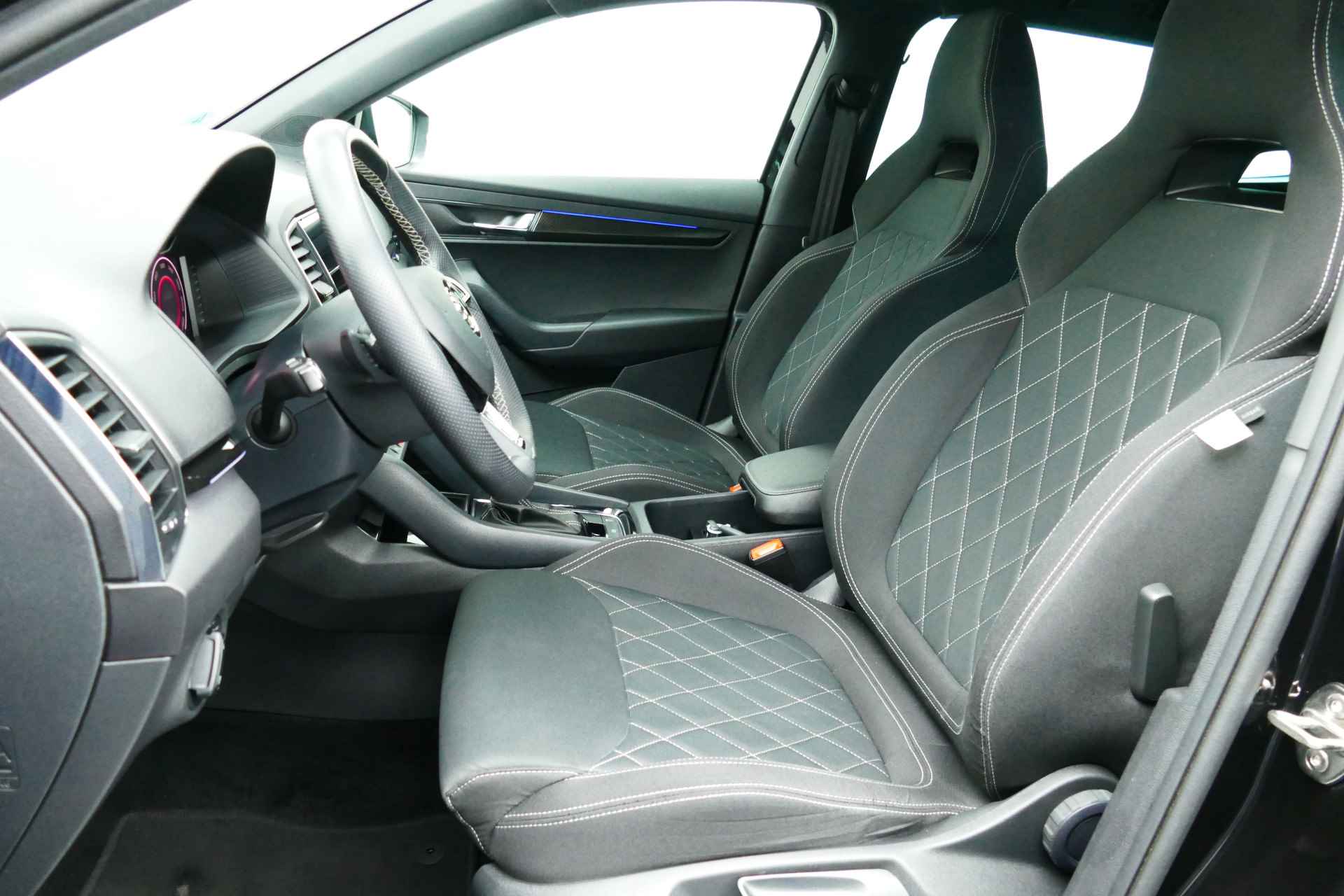 Škoda Karoq 1.5 TSI ACT Business Edition Sport Line. Virtual Cockpit, Navi, Full Led Koplampen, Stoelverw, Clima - 12/51