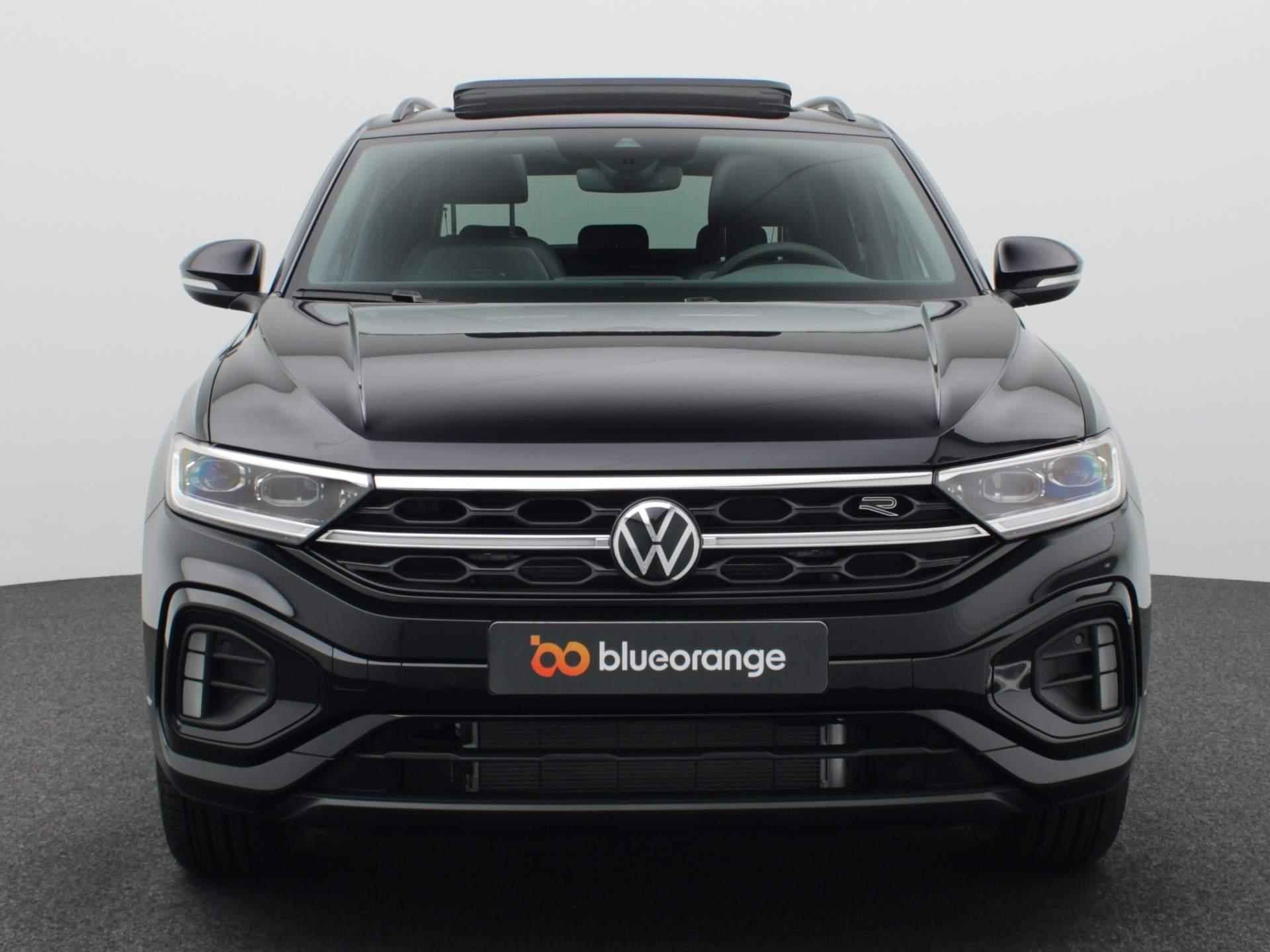 Volkswagen T-Roc 1.5 TSI R-Line Business 150PK DSG Black Style, LED-Matrix, keyless entry & start, pano-schuifdak, achteruitrijcamera, Travel Assist, 18" LM Velgen - 13/49