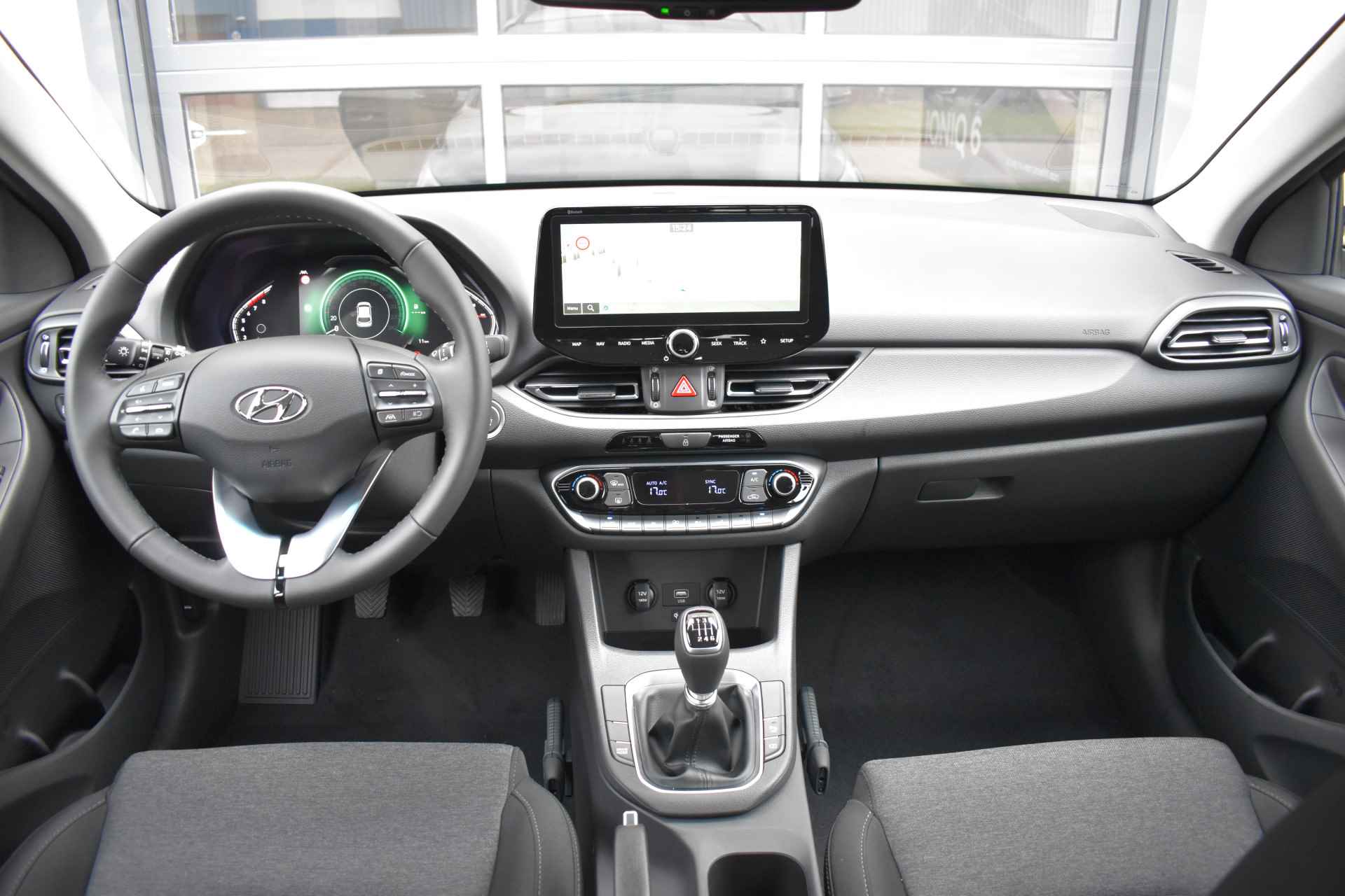 Hyundai i30 1.0 T-GDi MHEV Comfort Smart VAN €34.190,- VOOR €29.045,- - 7/31