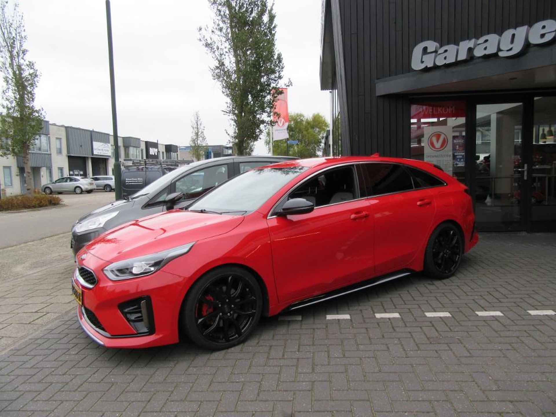 Kia ProCeed 1.4 T-GDI GT-Line - 2/46