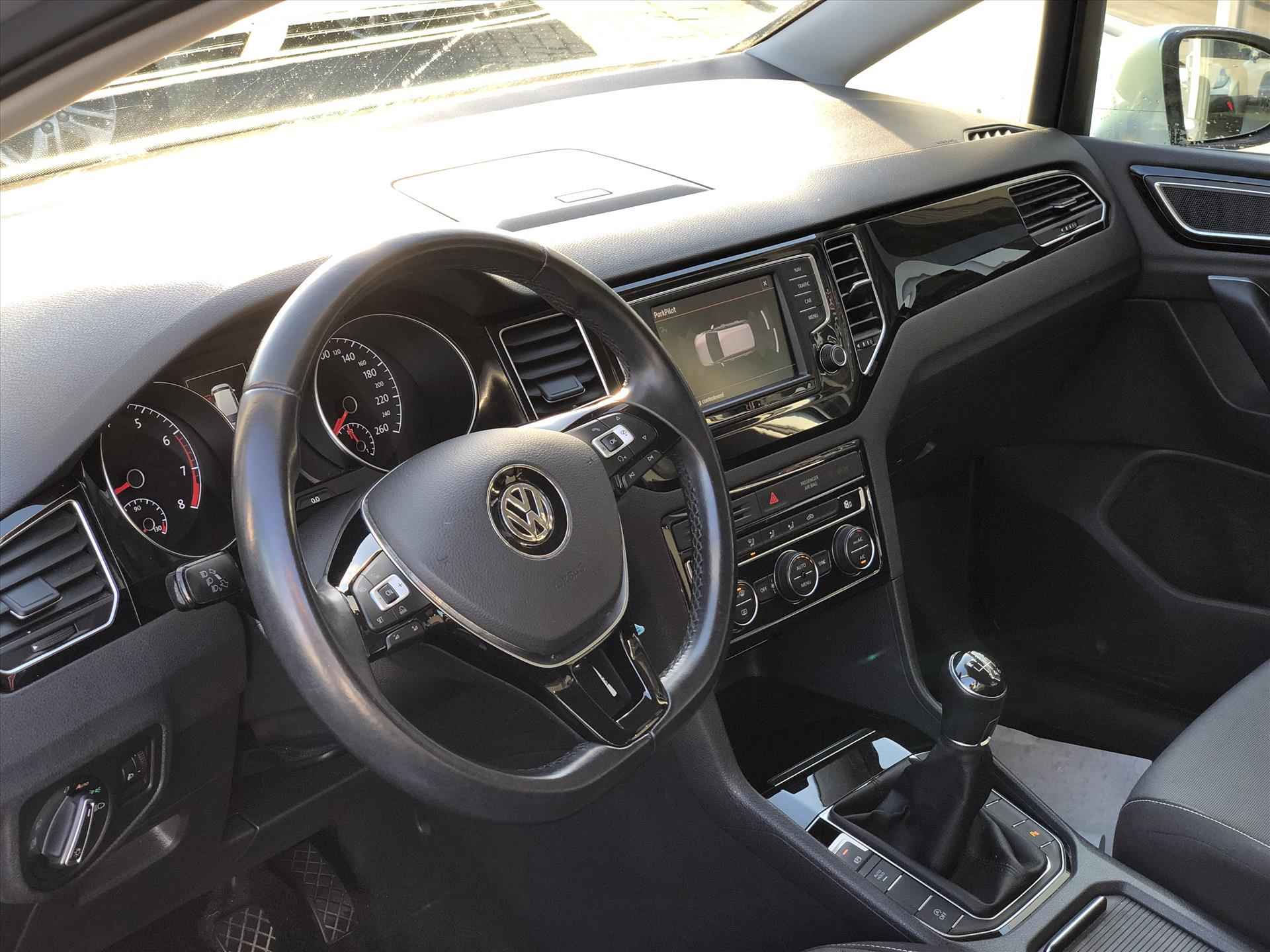 Volkswagen Golf Sportsvan 1.4 TSI Highline | Eerste eigenaar, Cruise control, Lichtmetalen velgen, DAB, Parkeersensoren, Camera, Zeer netjes! - 4/31