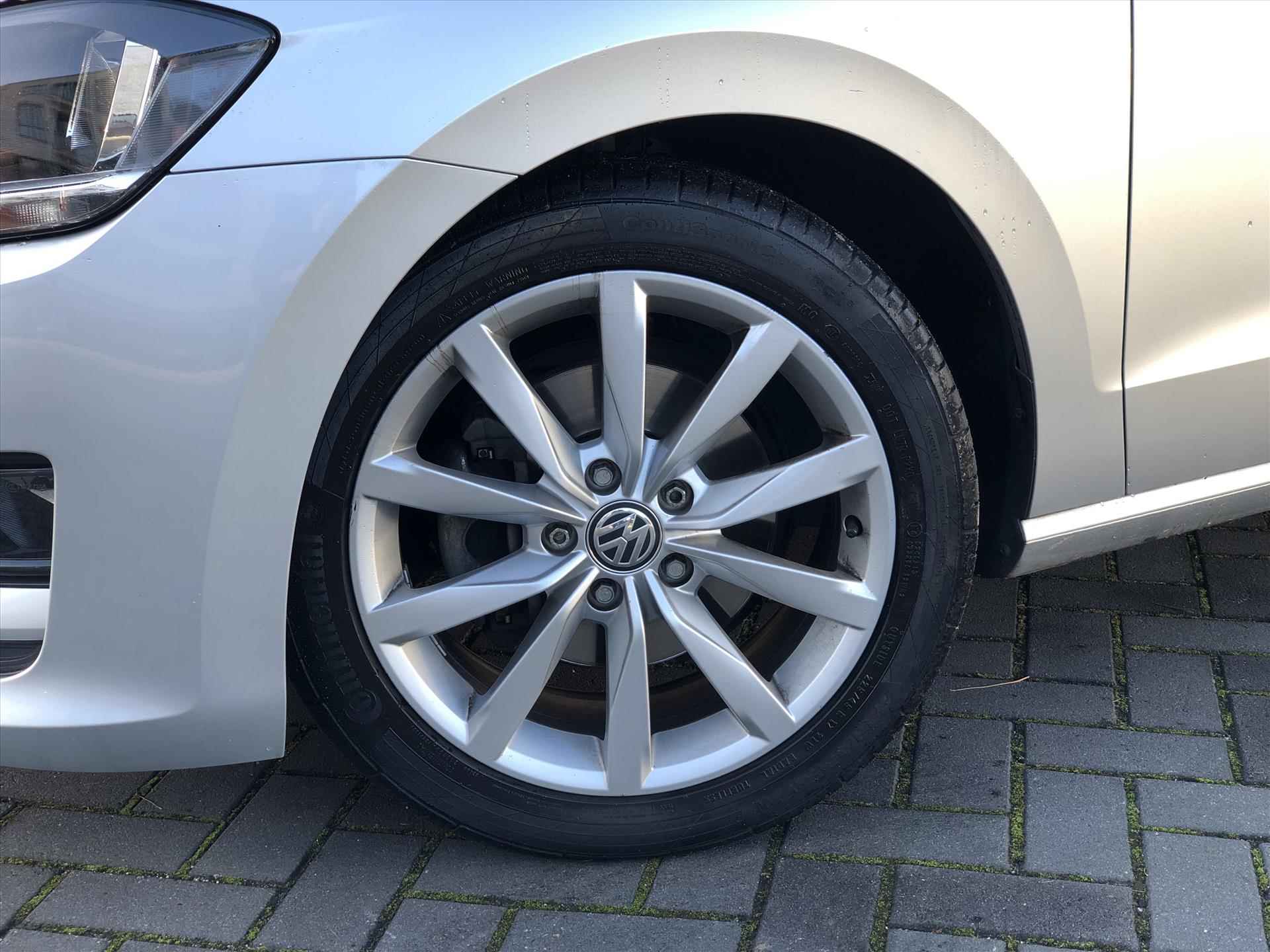 Volkswagen Golf Sportsvan 1.4 TSI Highline | Eerste eigenaar, Cruise control, Lichtmetalen velgen, DAB, Parkeersensoren, Camera, Zeer netjes! - 5/31