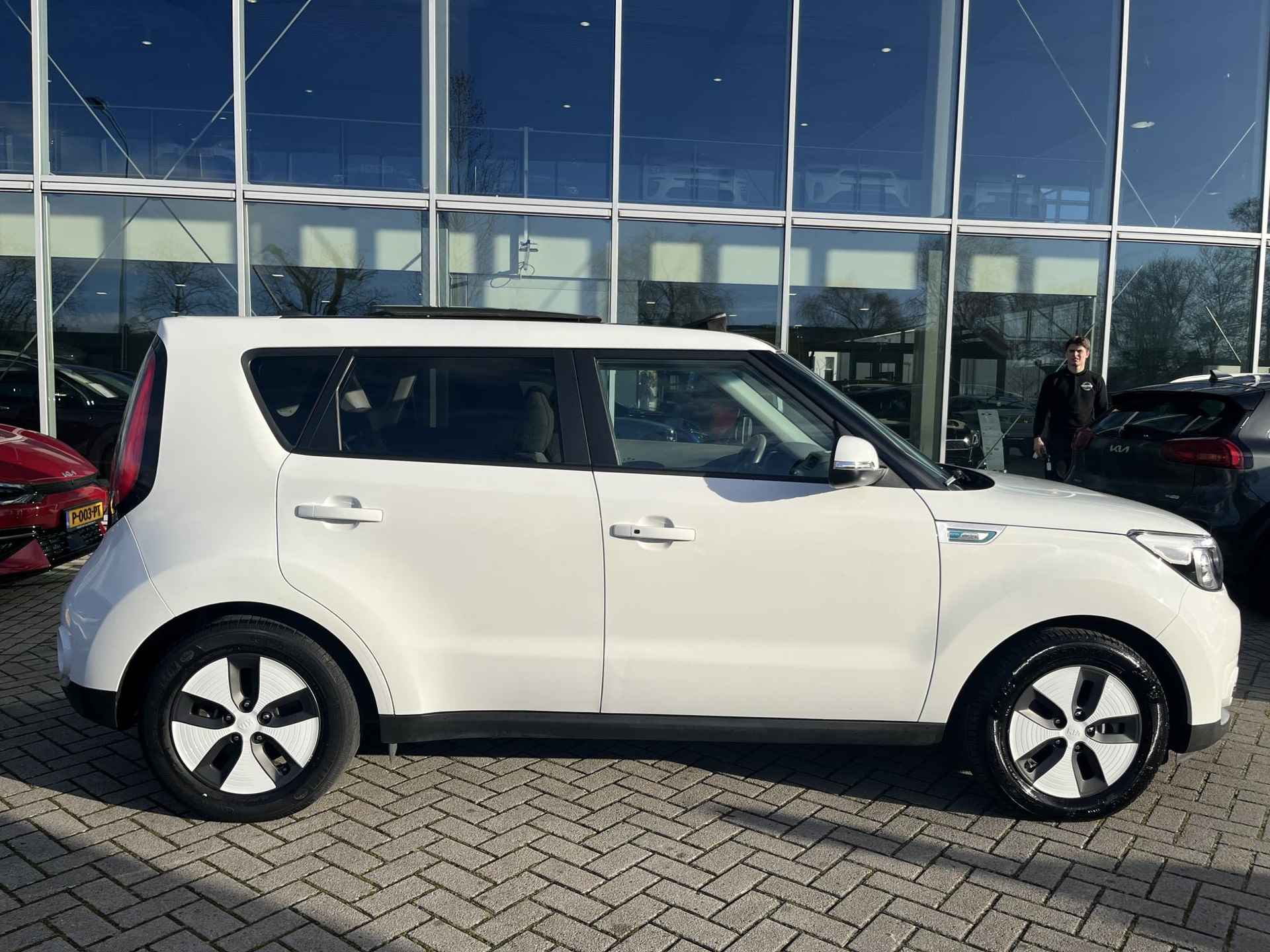 Kia Soul EV Edition 30 kWh - 2/38