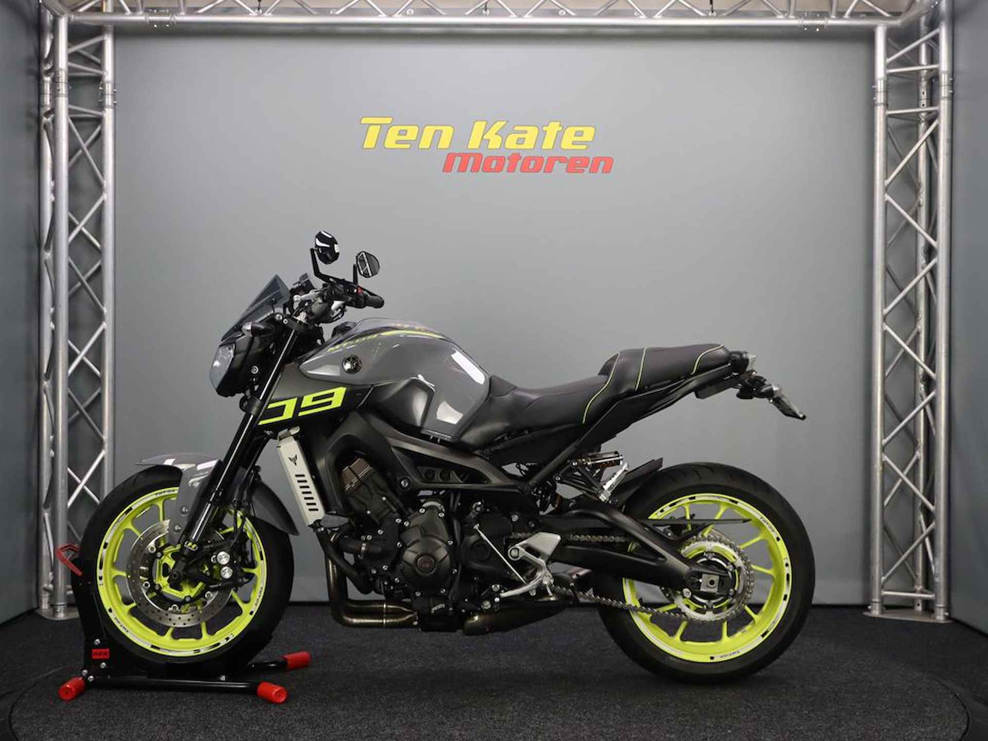 Yamaha MT-09 - 7/11