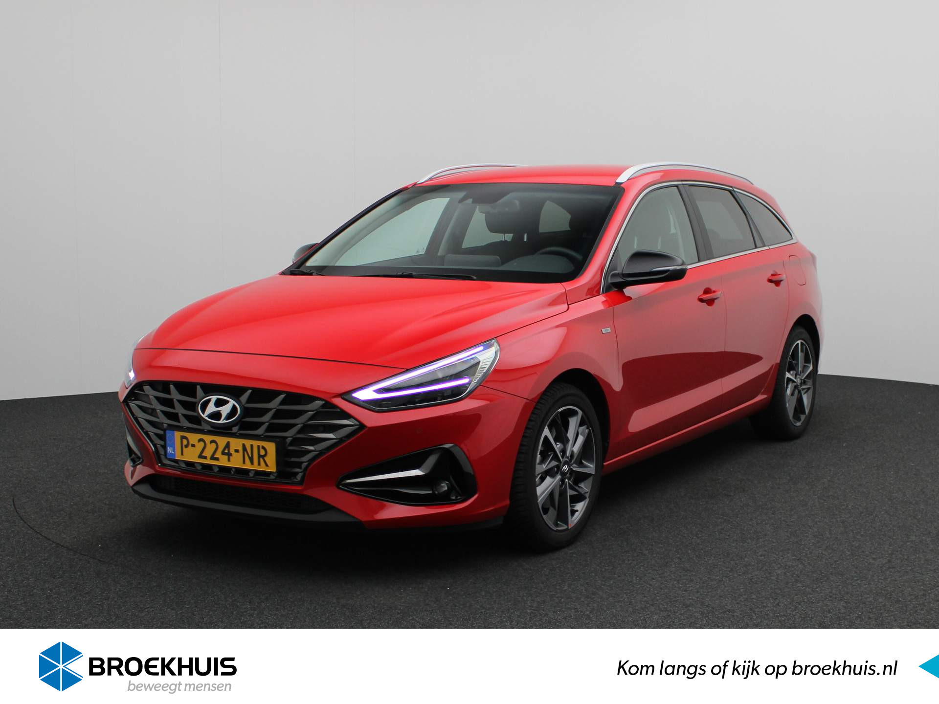 Hyundai i30 Wagon 1.5 T-GDI 48V 160pk | Camera | Parkeersensoren Voor + Achter | Elek. Stoelen |  Volledig Leder | Stoelverwarming en Ventilatie | Stuurverwarming | Trekhaak | 17" Lichtmetaal