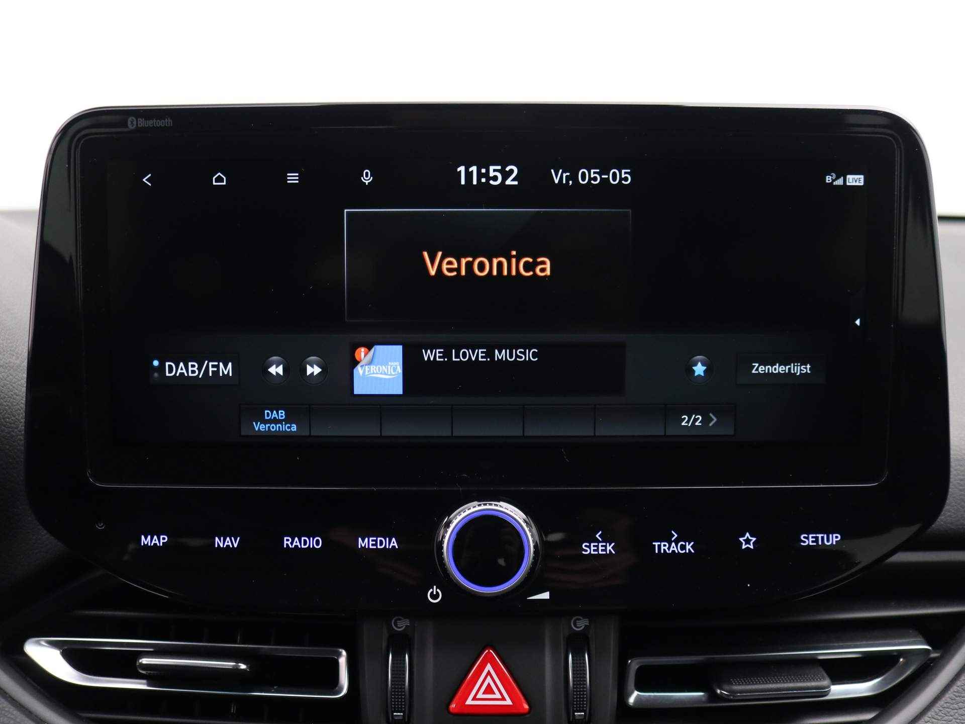 Hyundai i30 Wagon 1.5 T-GDI 48V 160pk | Camera | Parkeersensoren Voor + Achter | Elek. Stoelen |  Volledig Leder | Stoelverwarming en Ventilatie | Stuurverwarming | Trekhaak | 17" Lichtmetaal - 14/33