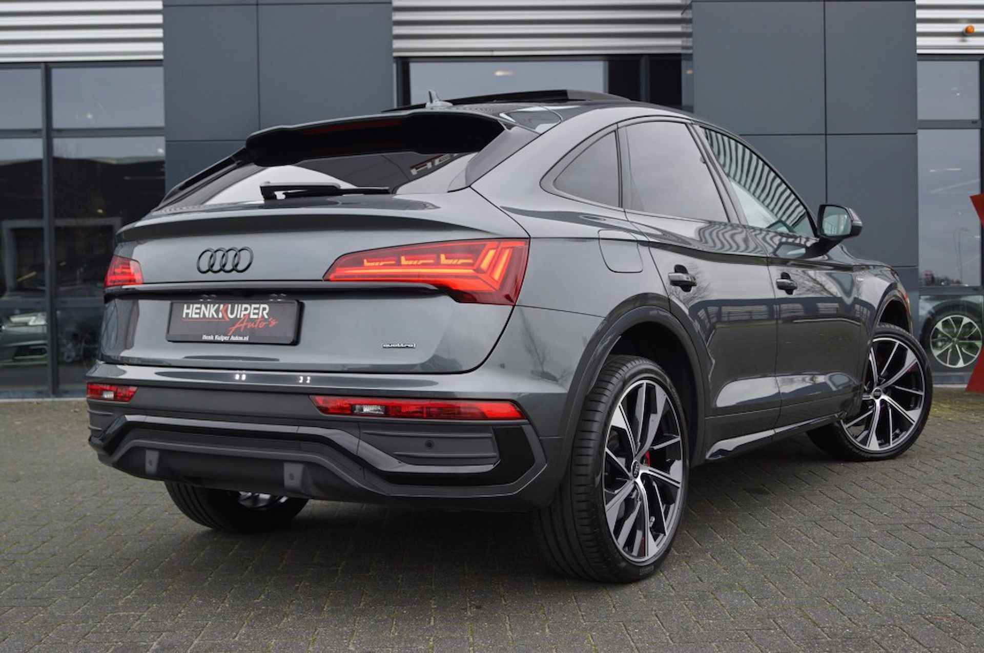 AUDI Q5 Sportback 40 TFSI S-Line Quattro/ Panodak / Led matrix / Trekhaak / 21 LM - 9/61